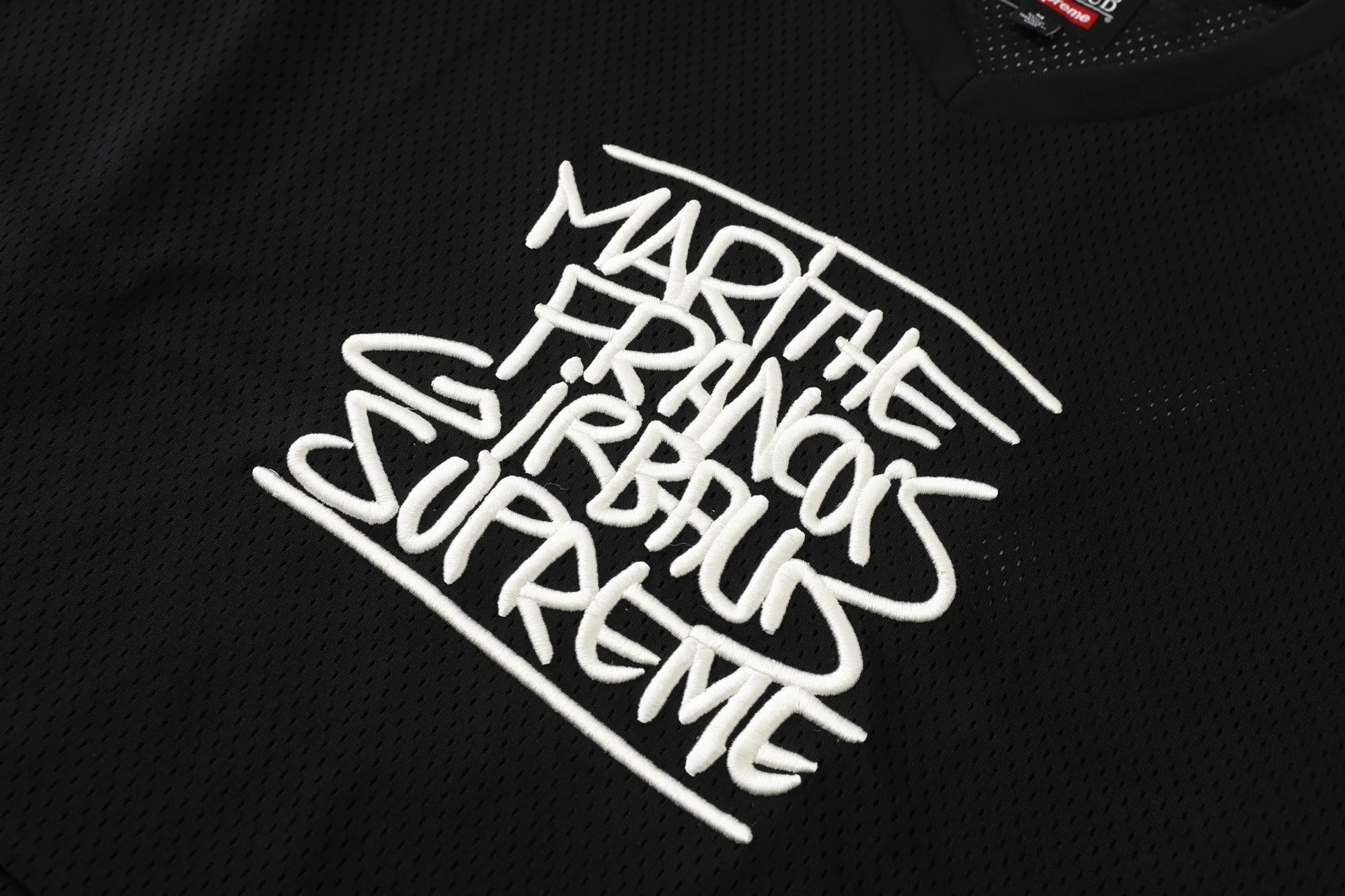 🅿️240 S297 Supreme Marithé François Girbaud co-branded loose mesh American ice hockey jersey with logo embroidered on the chest. Same style for men and women. 250g mesh fabric. Customized accessories. Complete color. Black. White. Loose fit. Size: S M L 53 57 M 73 122 55 58 L 75 126 57 59 XL 77 130 59 60