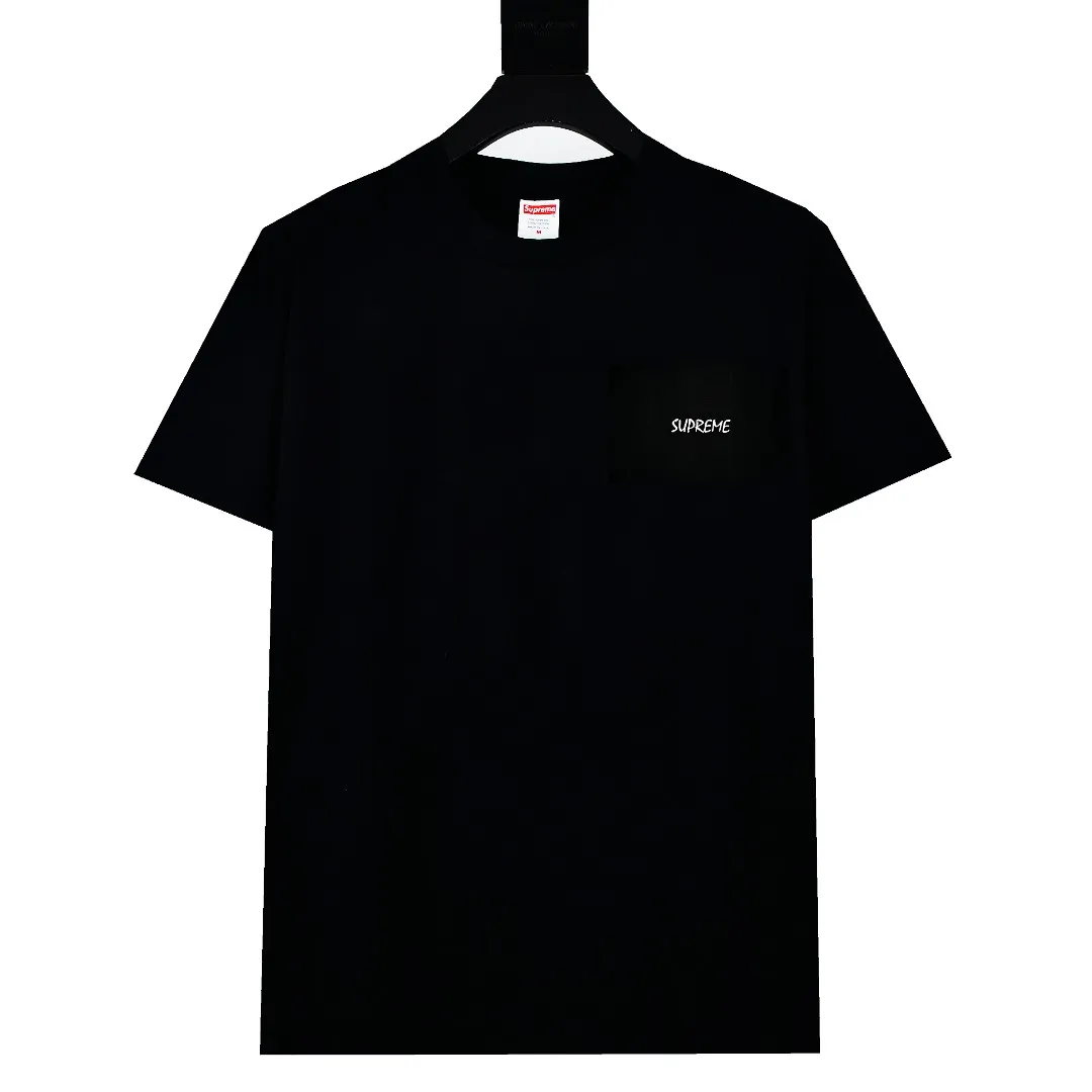 🅿️120 S171 top version Supreme 24ss BLACK CAT black cat print short-sleeved T-shirt. Refuse to look at pictures to make products. Refuse to compare with wrong versions. Use cylindrical seamless technology (original technology. There are no stitched bones on the side of the clothes. Key points of identification) The fabrics are all custom-woven and dyed, 280g weight, 100% cotton, cylindrical fabric. Cylindrical fabric is a knitted fabric woven with a cylinder loom. The needles are distributed in a cylindrical shape on the fuselage. The gray fabric is a large cylinder, which needs to be opened and shaped before it can be used further. There are no slits on the side of the clothes, so there is no washing label on the side of ordinary short-sleeves. There is only one collar label behind the neck. The printing uses thermosetting ink printing imported from Belgium (different from conventional thermal transfer printing), also known as plastic ink, or self-adhesive ink. Its ingredients are: mainly composed of polyvinyl chloride (PVC) and phthalates. PVC and phthalates, solid color The thermoset ink is composed of a mixture of agents, stabilizers, and thickeners. It is not the digital direct printing advertised on the market. The printing texture of thermoset ink cannot be achieved by digital direct printing. The collar label has a watermark anti-counterfeiting effect, a real anti-counterfeiting layer, a version with a high probability of passing the inspection, and a high probability of passing the original packaging picture. Size：S-XL