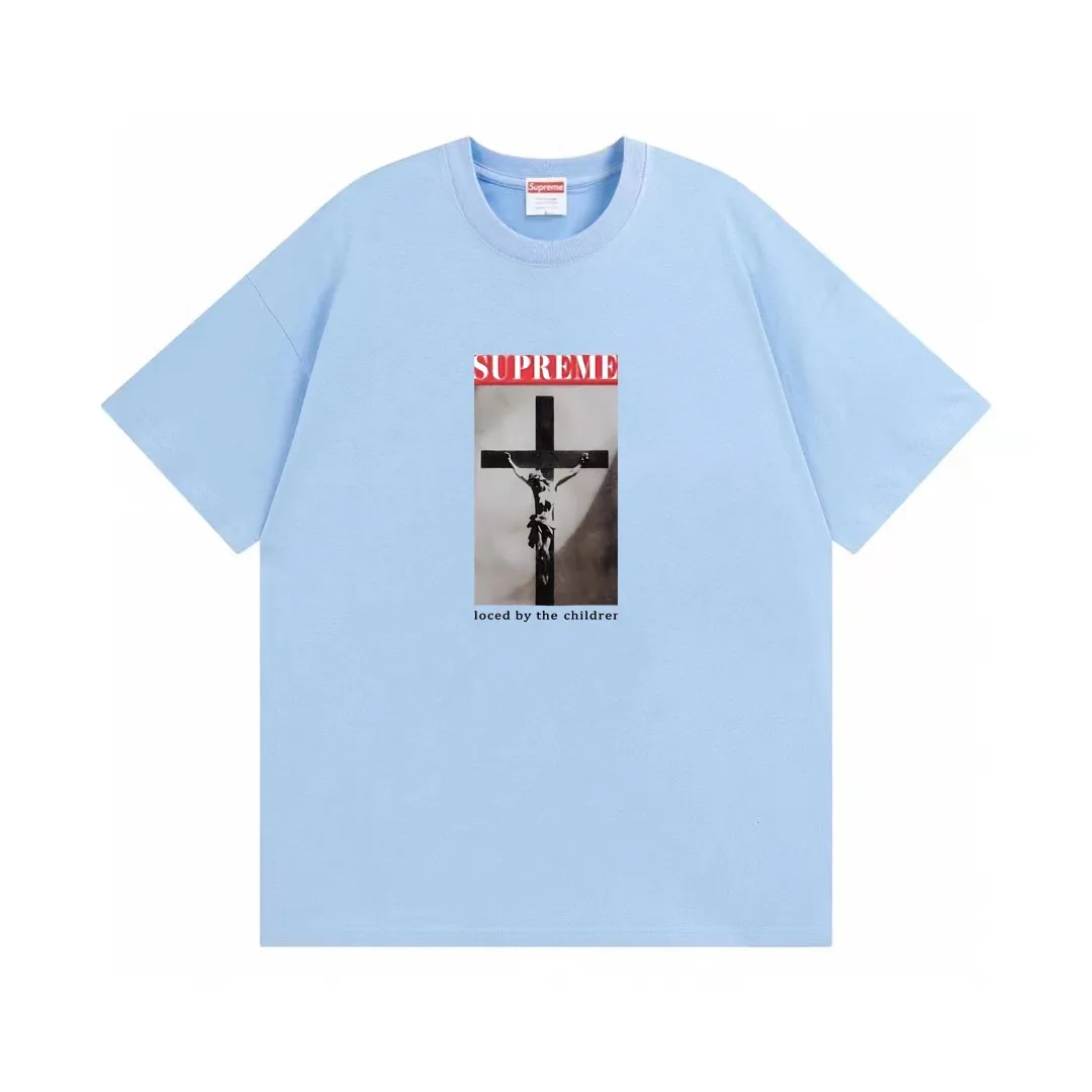 #S98 p110💰 Supreme SS20 Week 1 Loved By The Children Tee pattern, loose fit, made of 260 grams of combed cotton double yarn, all three standards from fabrics to accessories, ZP, imported Matsui company slurry printing will never crack, the whole piece adopts three-needle five-thread technology (neckline-shoulder seam-sleeve seam double line, looks more three-dimensional and textured) and the original version of the same craftsmanship, classic version Feel free to compare zp. The whole piece adopts three-needle five-thread craftsmanship (neckline-shoulder seam-sleeve seam double thread, which looks more three-dimensional and textured). It has the same craftsmanship as the genuine original, classic version. Color: white, black, light blue, red, apricot, gray, pink. Size: S M L XL XXL