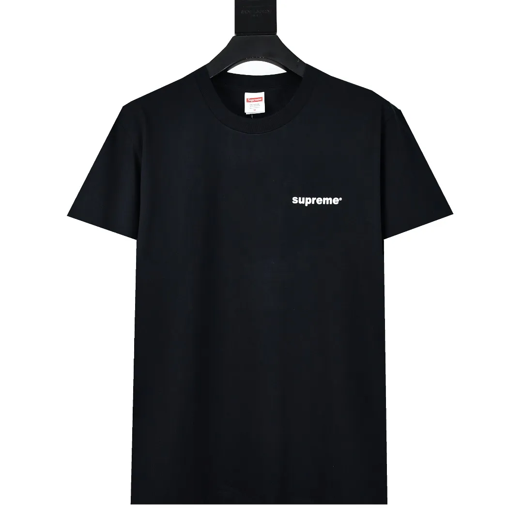 S416💰P150 The top version of Supreme 24FW Money cross-printed short-sleeved T-shirt. Refuse to look at pictures to make goods. Refuse to compare wrong versions. Use cylindrical seamless technology (original technology. There are no stitched bones on the side of the clothes. Key points of identification) The fabrics are all custom-woven and dyed, 280g weight, 100% cotton, cylindrical fabric. Cylindrical fabric is a knitted fabric woven with a cylinder loom. The needles are distributed in a cylindrical shape on the fuselage. The gray fabric is a large cylinder, which needs to be opened and shaped before it can be used further. There are no slits on the side of the clothes, so there is no washing label on the side of ordinary short-sleeves. There is only one collar label behind the neck. The printing uses thermosetting ink printing imported from Belgium (different from conventional thermal transfer printing), also known as plastic ink, or self-adhesive ink. Its ingredients are: mainly composed of polyvinyl chloride (PVC) and phthalates, including PVC and phthalates, fixing agents, Stabilizers and thickeners are mixed to form thermosetting ink, which is not the digital direct printing marketed on the market. The printing texture of thermosetting ink is unachievable by digital direct printing. The new triple collar label has a watermark anti-counterfeiting effect, a real anti-counterfeiting layer, a version with a high probability of passing the inspection, and the original packaging picture has a high probability of passing the test. Size：S-XL