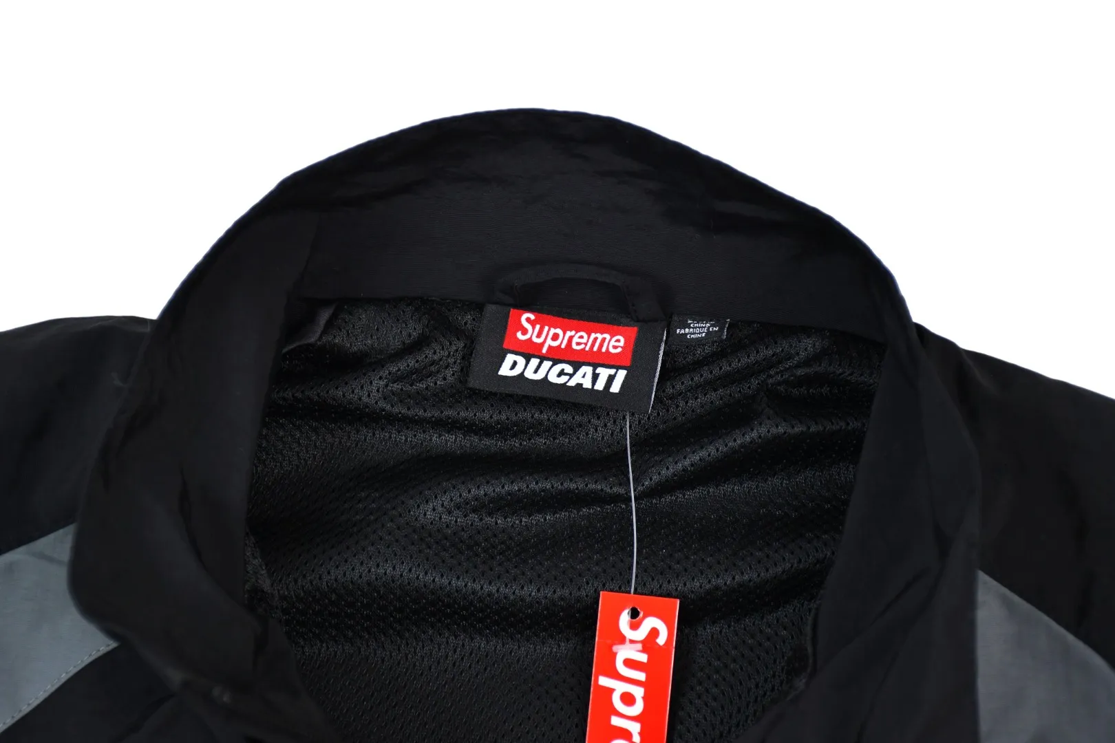 S552💰p570 Supreme 24ss Ducati Ducati co-branded Track Jacket racing uniform school uniform jacket - Color: Black White - Size: S M L XL Customized full set of accessories/YKK metal zipper/Customized hardware/Three standards