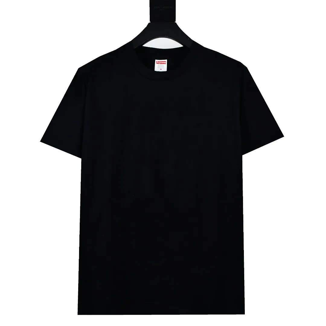 S372💰p140 Top version Supreme 24ss Paint Tee 994 printed short-sleeved T-shirt. Refuse to look at pictures to make products. Refuse to compare with wrong versions. Use cylindrical seamless technology (original technology. There are no stitched bones on the side of the clothes. Key points of identification) The fabrics are all custom-woven and dyed, 280g weight, 100% cotton, cylindrical fabric. Cylindrical fabric is a knitted fabric woven with a cylinder loom. The needles are distributed in a cylindrical shape on the fuselage. The gray fabric is a large cylinder, which needs to be opened and shaped before it can be used further. There are no slits on the side of the clothes, so there is no washing label on the side of ordinary short-sleeves. There is only one collar label behind the neck. The printing uses thermosetting ink printing imported from Belgium (different from conventional heat transfer printing), also known as plastic ink, or self-adhesive ink. Its ingredients are: mainly composed of polyvinyl chloride (PVC) and phthalates. PVC and phthalates, solid color The thermosetting ink is composed of a mixture of agents, stabilizers, and thickeners. It is not the digital direct printing marketed on the market. The printing texture of thermosetting ink cannot be achieved by digital direct printing. The collar label has a watermark anti-counterfeiting effect, a real anti-counterfeiting layer, a version with a high probability of passing the inspection, and the original packaging picture has a high probability of passing the test. Size：S-XL
