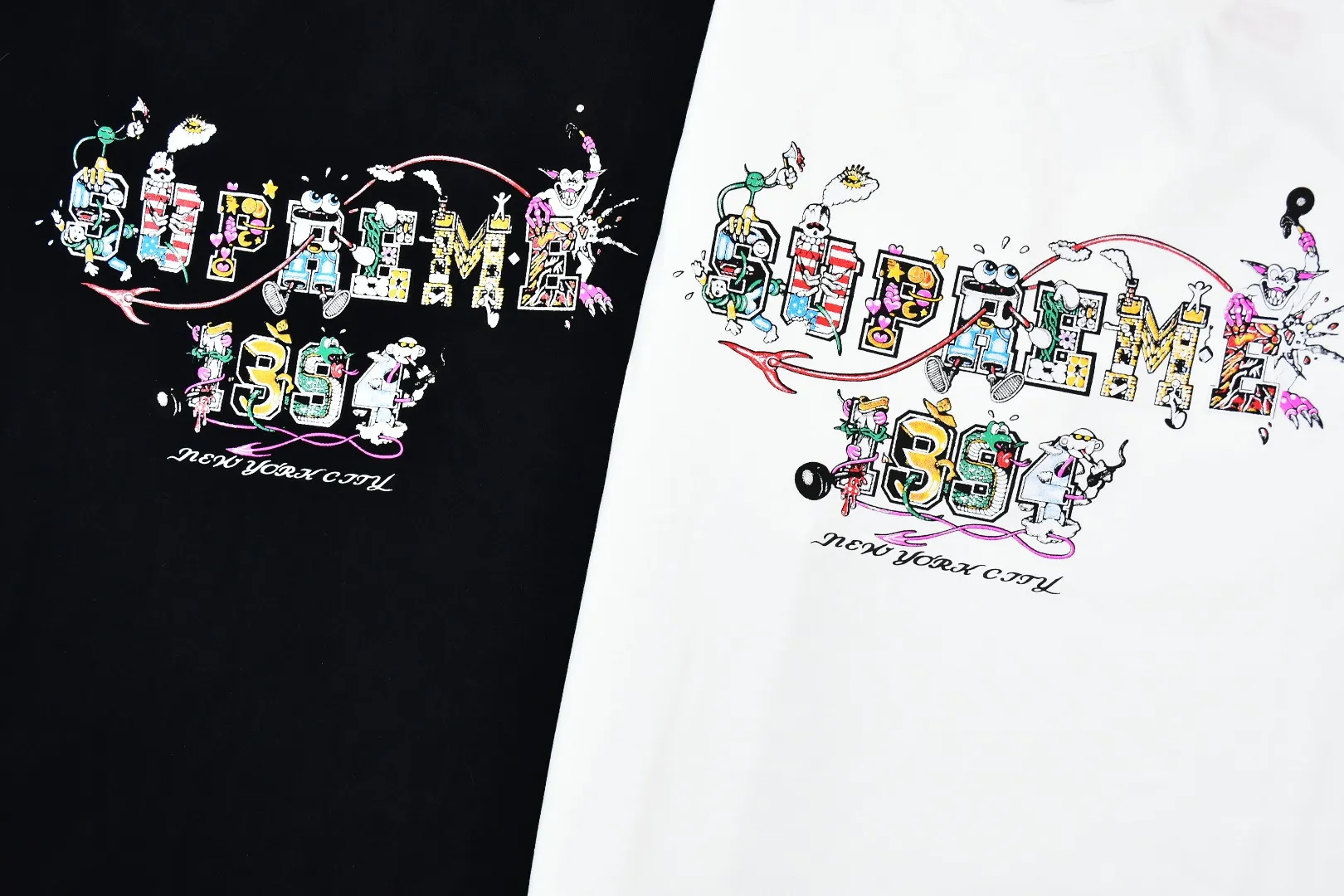 S390💰p140 Top version Supreme 24ss VARSITY Cartoon logo letter printing Short-sleeved T-shirt Refuse to look at pictures to make goods Refuse to compare with wrong versions Adopt cylindrical seamless technology (original technology There is no stitching bone on the side of the clothes Key points of identification) The fabrics are all custom-woven and dyed, 280g weight, 100% cotton, cylindrical fabric. Cylindrical fabric is a knitted fabric woven with a cylinder loom. The needles are distributed in a cylindrical shape on the fuselage. The gray fabric is a large cylinder, which needs to be opened and shaped before it can be used further. There are no slits on the side of the clothes, so there is no washing label on the side of ordinary short-sleeves. There is only one collar label behind the neck. The printing uses thermosetting ink printing imported from Belgium (different from conventional heat transfer printing), also known as plastic ink, or self-adhesive ink. Its ingredients are: mainly composed of polyvinyl chloride (PVC) and phthalates. PVC and phthalates, solid color The thermosetting ink is composed of a mixture of agents, stabilizers, and thickeners. It is not the digital direct printing marketed on the market. The printing texture of thermosetting ink cannot be achieved by digital direct printing. The collar label has a watermark anti-counterfeiting effect, a real anti-counterfeiting layer, a version with a high probability of passing the inspection, and the original packaging picture has a high probability of passing the test. Size：S-XL