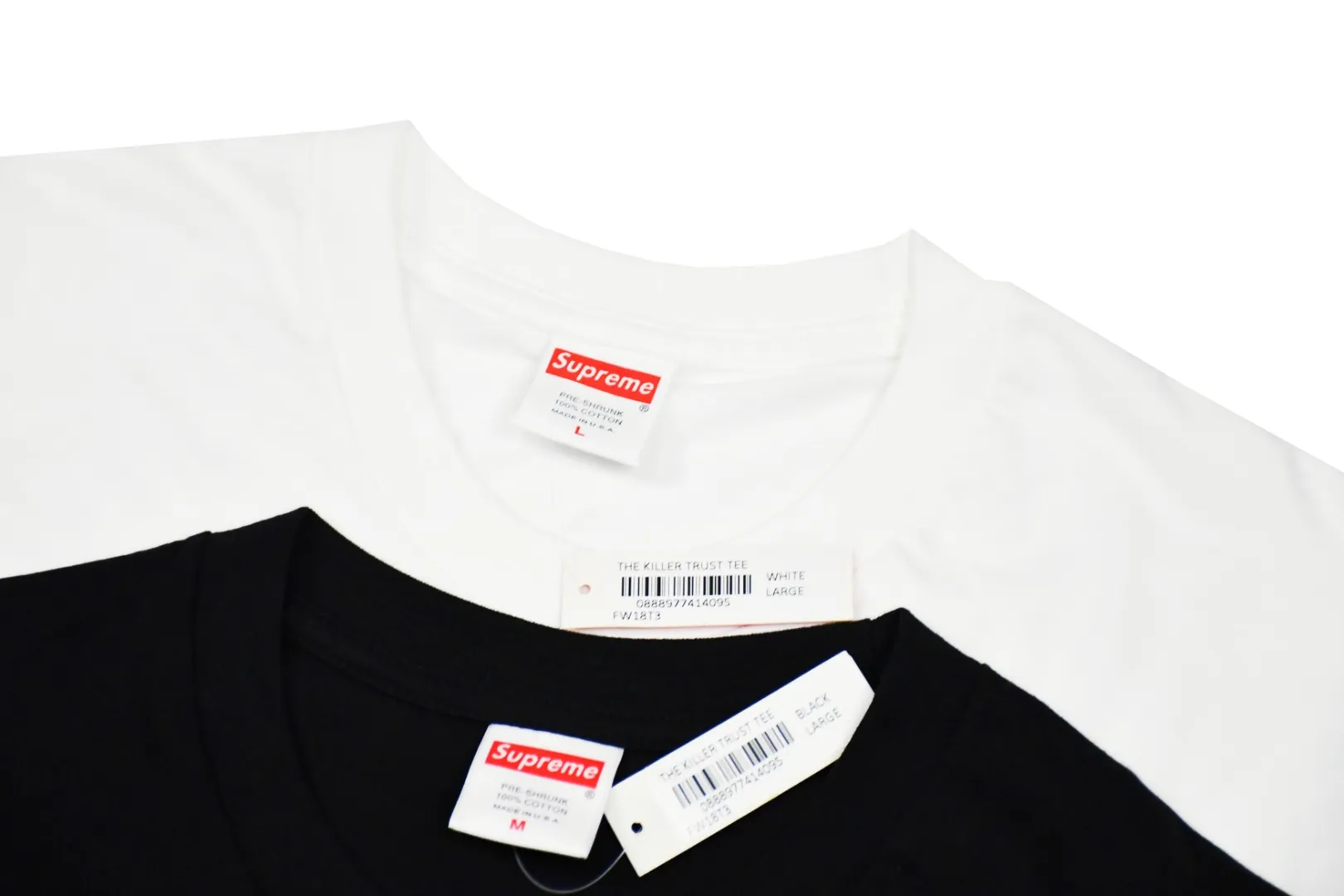 🅿️126 S29 top version Supreme 18fw The Killer Trust Tee Chow Yun-fat and Fat Brother movie lens printed short-sleeved T-shirt. For those of us who focus on top-level Sup products, this short-sleeved one is naturally available. It adopts cylindrical seamless technology (original technology, there are no stitched bones on the side of the clothes, the key point of identification) The fabrics are all custom-woven and dyed, 280g weight, 100% cotton, cylindrical fabric. Cylindrical fabric is a knitted fabric woven with a cylinder loom. The needles are distributed in a cylindrical shape on the fuselage. The gray fabric is a large cylinder, which needs to be opened and shaped before further use. There is no slit on the side of the clothes, so there is no washing label on the side of ordinary short-sleeves. There is only one collar label behind the neck. The printing is printed with thermosetting ink, also known as plastic. Ink, or self-adhesive ink, contains ingredients: mainly composed of polyvinyl chloride (PVC) and phthalates. PVC and phthalates, fixing agents, stabilizers, and thickeners are mixed to form a thermal ink. Solid ink is not the digital direct printing advertised on the market. The printing texture of thermoset ink is something that digital direct printing cannot achieve. The collar label has a watermark anti-counterfeiting effect, a real anti-counterfeiting layer, a probability of passing the version, and a high probability of passing the original packaging picture. Size：S-XL