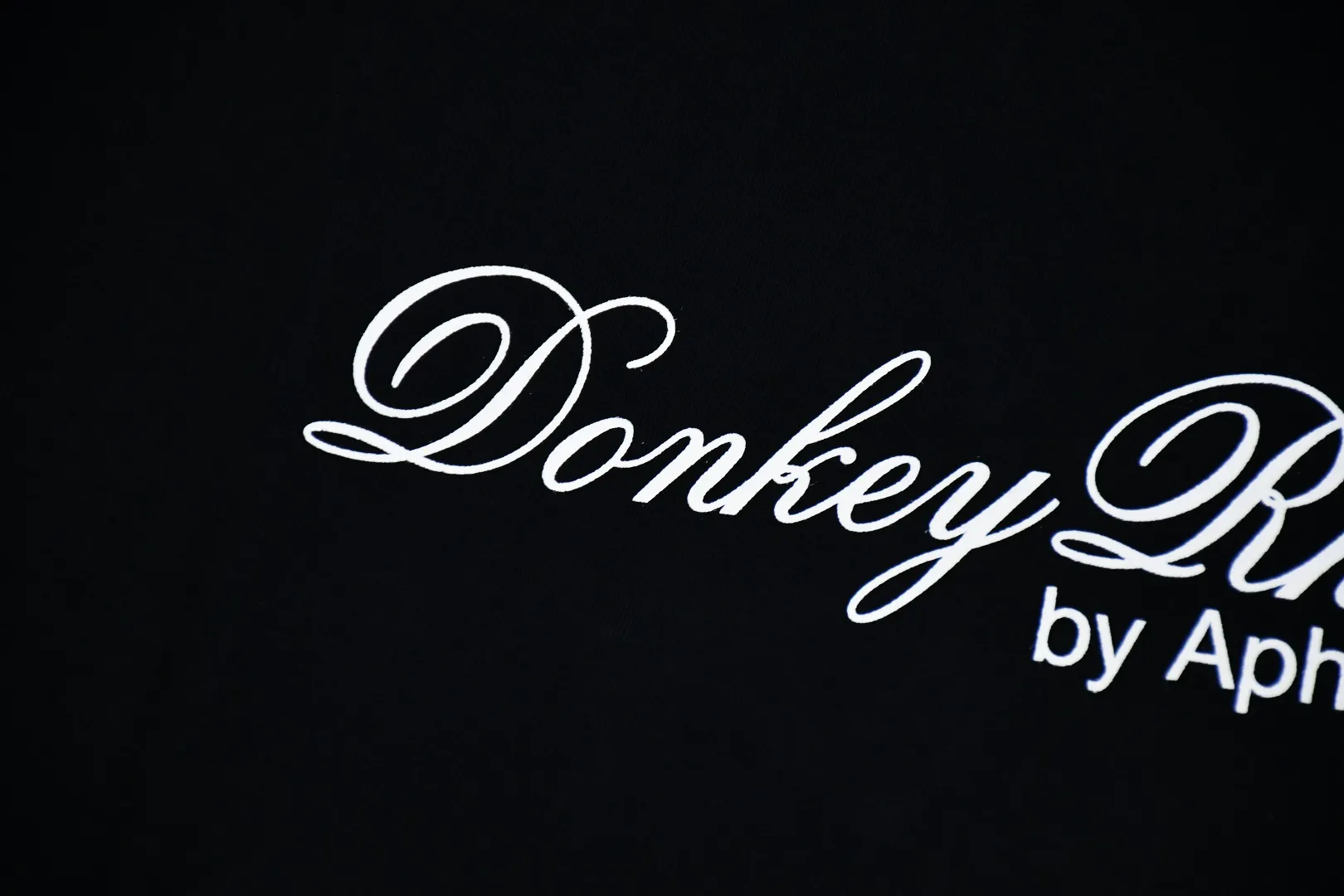 🅿️220 S299 top version Supreme x Aphex Twin KONKEY RHUBARD L/S doll bear long-sleeved T-shirt ZP test custom weaving and dyeing pure cotton 320g fabric Printing uses thermoset ink printing, also known as plastic ink, or self-adhesive ink. Its ingredients are: mainly composed of polyvinyl chloride (PVC) and phthalates. PVC and phthalates, color fixing agents, stabilizers, and thickeners are mixed to form thermoset ink. It is not the digital direct printing advertised on the market. The printing texture of thermoset ink is unachievable by digital direct printing. Customized ZP co-branding Main label/wash label/hangtag/packaging bag (equipped with thickened handbag) There is a probability of passing the inspection version, and the original packaging picture has a high probability of passing. Size: S-XL