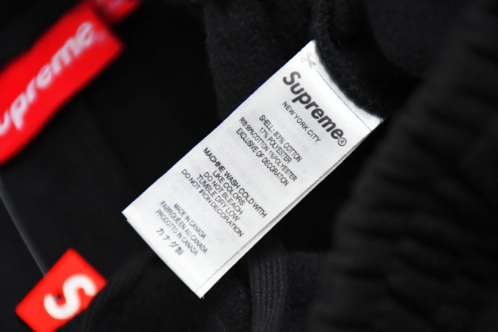 S586💰p310 Top version SUPREME®/THRASHER® CREWNECK FW24 flame co-branded letter printed plus velvet sweatpants Fabric: ZP testing custom woven and dyed pure cotton 460G velvet main fabric horizontal cutting 520G 2X2 thread Printing: Printing uses thermoset ink printing, also known as plastic ink, or self-adhesive ink. Its ingredients are: mainly composed of polyvinyl chloride (PVC) and phthalates. PVC and phthalates, color fixing agents, stabilizers, and thickeners are mixed to form thermoset ink. It is not the digital direct printing advertised on the market. The printing texture of thermoset ink is beyond the reach of digital direct printing. Customized ZP Main label/wash label/tag/packaging bag (equipped with extra large thickened handbag) Size: S~XL