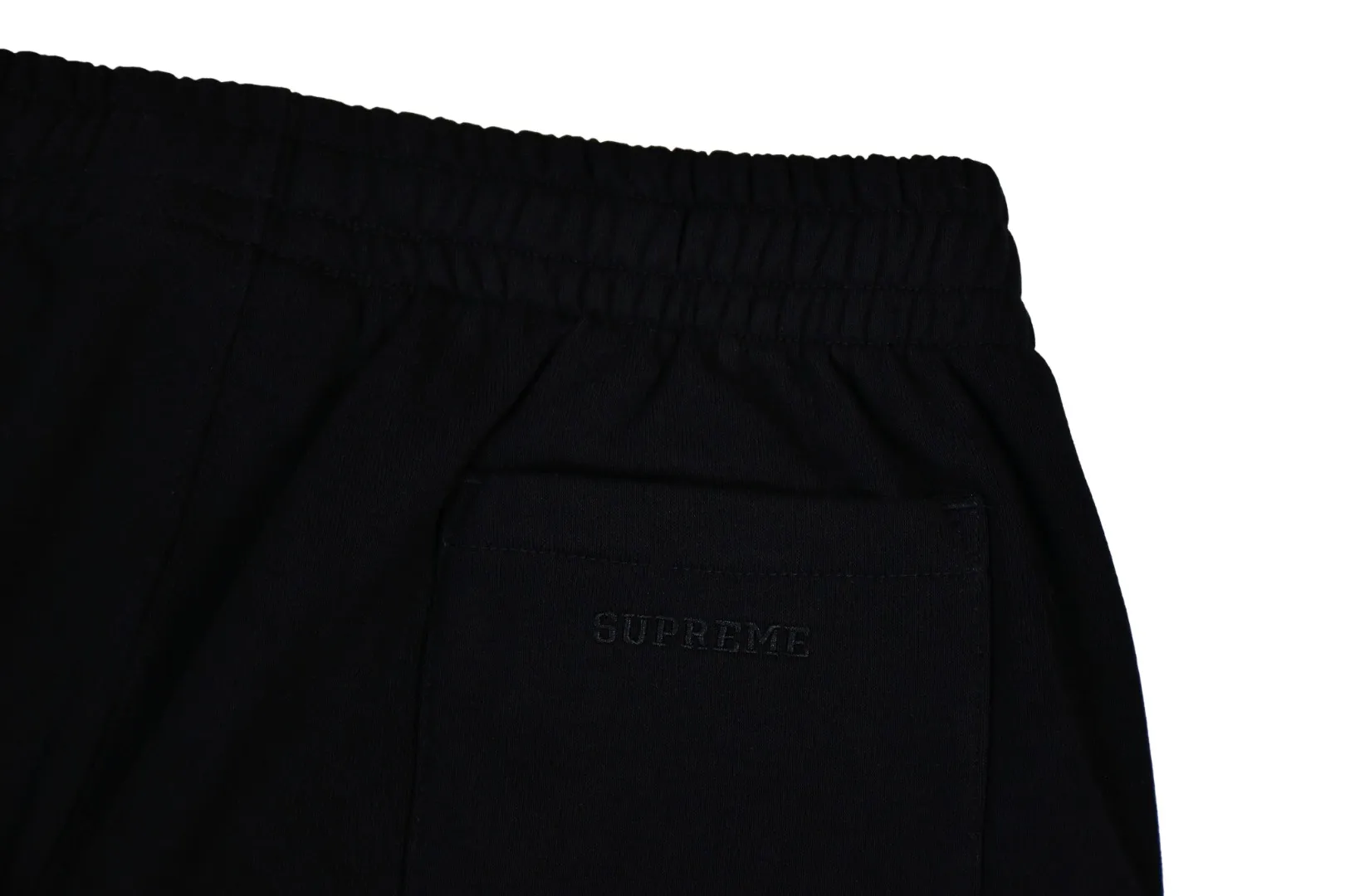 S586💰p310 Top version SUPREME®/THRASHER® CREWNECK FW24 flame co-branded letter printed plus velvet sweatpants Fabric: ZP testing custom woven and dyed pure cotton 460G velvet main fabric horizontal cutting 520G 2X2 thread Printing: Printing uses thermoset ink printing, also known as plastic ink, or self-adhesive ink. Its ingredients are: mainly composed of polyvinyl chloride (PVC) and phthalates. PVC and phthalates, color fixing agents, stabilizers, and thickeners are mixed to form thermoset ink. It is not the digital direct printing advertised on the market. The printing texture of thermoset ink is beyond the reach of digital direct printing. Customized ZP Main label/wash label/tag/packaging bag (equipped with extra large thickened handbag) Size: S~XL