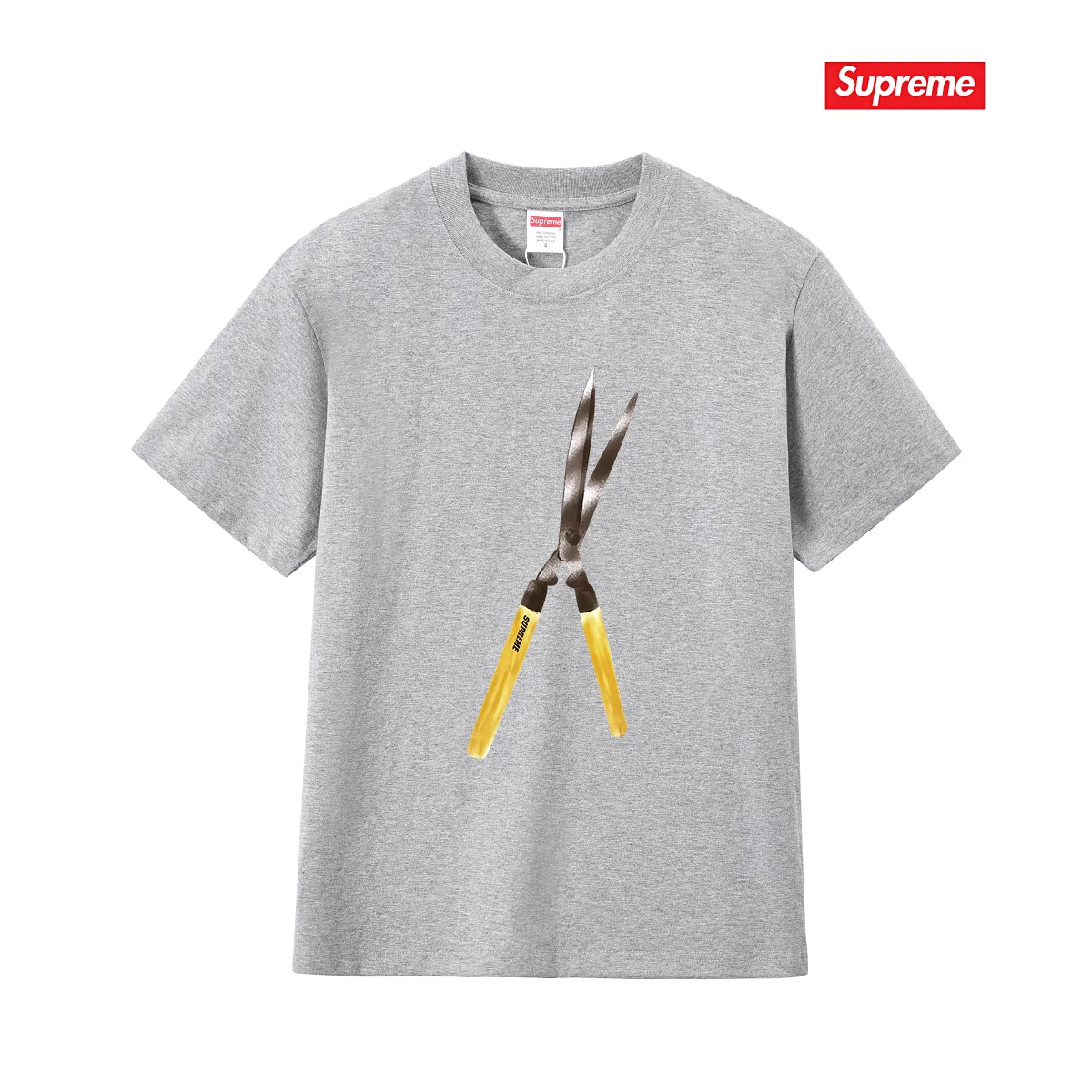 S247 P110💰 Supreme SS19 Shears Tee scissors short-sleeved American trendy T-shirt. Same style for men and women. Loose fit. Made of 260 grams of combed cotton double yarn. All three standards from fabrics to accessories are in compliance with ZP. Imported Matsui Company slurry printing will never crack. The whole piece adopts three-needle five-thread technology. The neckline-shoulder seam-sleeve seam is double-lined, which looks more three-dimensional and textured.) The same process as the original version, classic version Feel free to compare zp. The whole piece adopts three-needle five-thread craftsmanship (neckline-shoulder seam-sleeve seam double thread, which looks more three-dimensional and textured). It has the same craftsmanship as the original original, classic version. Color: black, white, light gray, pink, navy. Size: S M L XL XXL