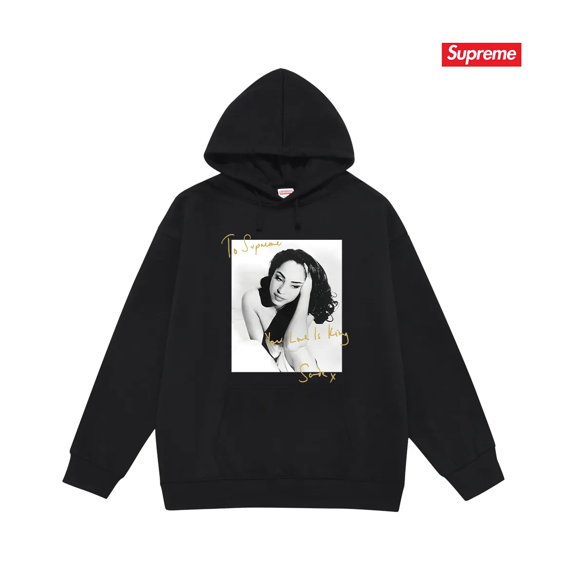 Style No. S2189 #terry P160💰 Velvet P170💰 Supreme 17SS Sade Tee Sade singer character photo signature hooded sweatshirt Made of 400g large terry 430g silver fox velvet (drop shoulder large version) fabric, soft texture and no pilling Imported environmentally friendly printing glue The pattern is bright and three-dimensional Quality 💥Same style for men and women The upper body is trendy Color: black white gray Size: S M L XL XXL