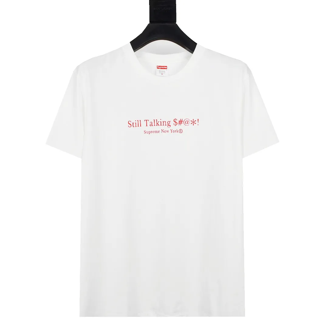 S174💰p136 Top version Supreme 22SS Still Talking Tee Logo on the back Letter printed short-sleeved T-shirt For those of us who focus on top-level Sup products, this short-sleeved one is naturally available. It adopts cylindrical seamless technology (original technology, there are no stitched bones on the side of the clothes, the key point of identification) The fabrics are all custom-woven and dyed, 280g weight, 100% cotton, cylindrical fabric. Cylindrical fabric is knitted fabric woven with a cylinder loom. The needles are distributed in a cylindrical shape on the fuselage. The gray fabric is a large cylinder that needs to be opened and shaped before it can be used further. There are no slits on the side of the clothes, so there is no washing label on the side of ordinary short-sleeves. There is only one collar label behind the neck. The printing is printed with thermosetting ink, also known as plastic. Ink, or self-adhesive ink, contains ingredients: mainly composed of polyvinyl chloride (PVC) and phthalates. PVC and phthalates, fixatives, stabilizers, and thickeners are mixed to form a thermal ink. Solid ink is not the digital direct printing advertised on the market. The printing texture of thermoset ink is something that digital direct printing cannot achieve. The collar label has a watermark anti-counterfeiting effect, a real anti-counterfeiting layer, a probability of passing the version, and a high probability of passing the original packaging picture. Size：S-XL