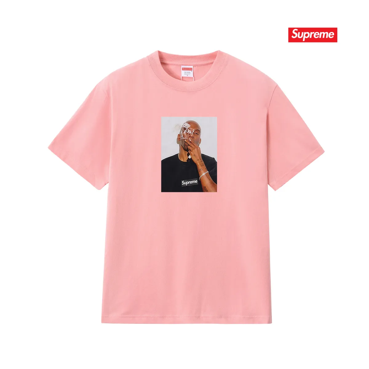 S172 P110💰 Sup SS25 WEEK18SummerTee Dean Blunt character printed round neck short-sleeved T-shirt. Loose fit. Made of 260g combed cotton double yarn. All three standards are complete from fabrics to accessories. ZP. Imported Matsui Company slurry printing will never crack. The whole piece adopts three-needle five-thread technology. The collar-shoulder seam-sleeve seam is double-lined, which looks more three-dimensional and textured. The same process as the original version, classic version. Feel free to compare zp. The whole piece adopts three-needle five-thread craftsmanship (neckline-shoulder seam-sleeve seam double thread, which looks more three-dimensional and textured). It has the same craftsmanship as the original original, classic version. Color: black, white, light gray, navy blue, pink. Size: S M L XL XXL