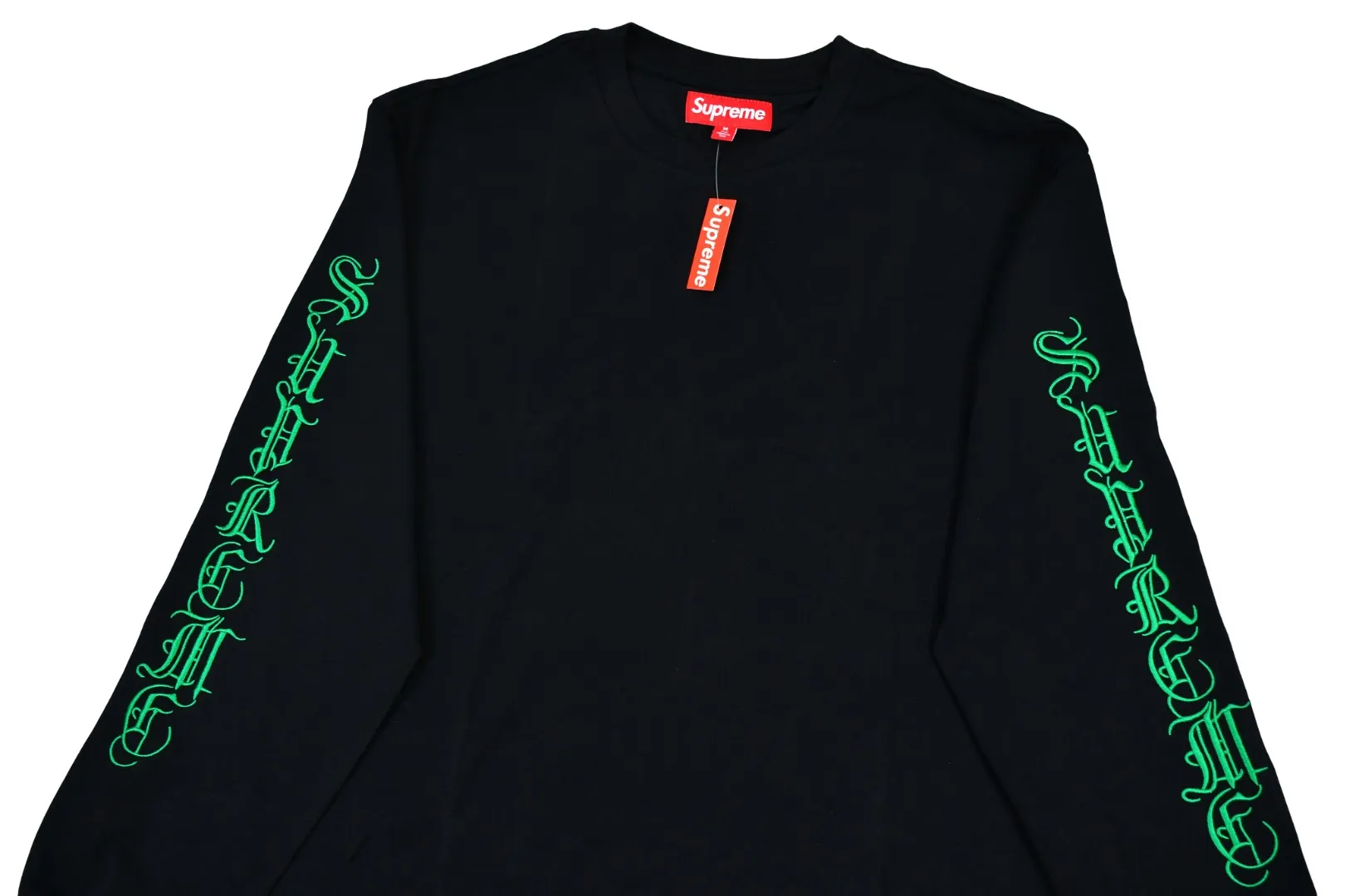 S582💰p210 Supreme OLD ENGLISH L/S TOP Sanskrit embroidery, long-sleeved T-shirt, ZP test, custom weaving and dyeing, pure cotton 320g fabric, embroidery using BEHRINGER BEKS-Y924 machine (one level higher than Tajima embroidery machine) embroidery thickness, saturation and size are consistent with ZP, customized ZP co-branding, main label/wash water label/tag/packaging bag The version with a high probability of passing the test will pass the original packaging picture. Size: S-XL
