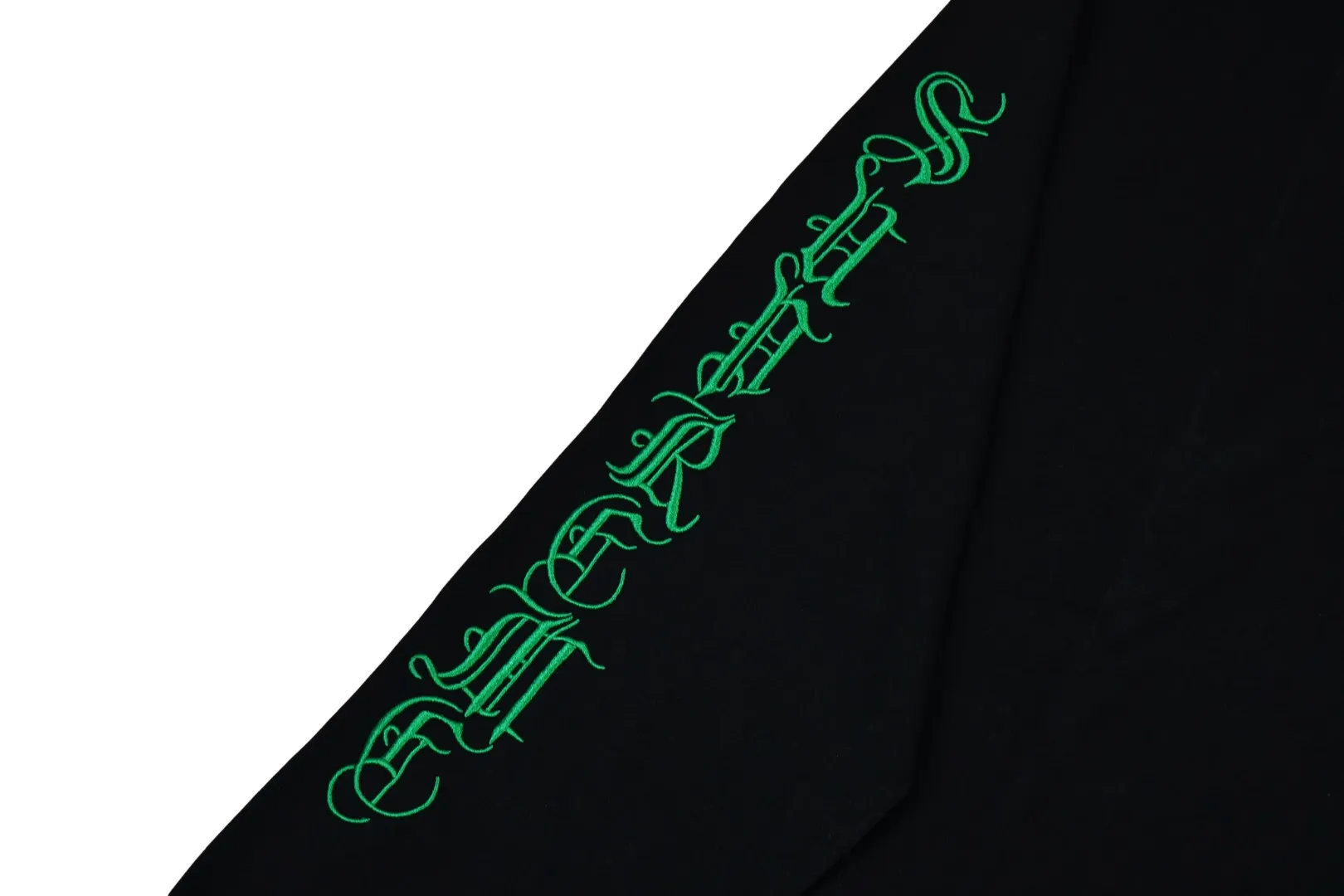 S582💰p210 Supreme OLD ENGLISH L/S TOP Sanskrit embroidery, long-sleeved T-shirt, ZP test, custom weaving and dyeing, pure cotton 320g fabric, embroidery using BEHRINGER BEKS-Y924 machine (one level higher than Tajima embroidery machine) embroidery thickness, saturation and size are consistent with ZP, customized ZP co-branding, main label/wash water label/tag/packaging bag The version with a high probability of passing the test will pass the original packaging picture. Size: S-XL