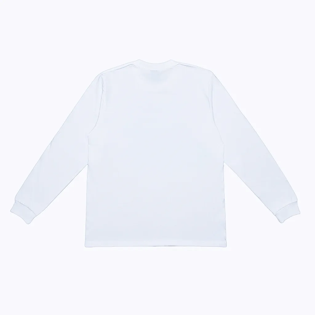 P140 Supreme ss22 co-branded Burberry logo printed T-shirt short-sleeved, same style for men and women, using cylindrical seamless technology (original technology, there are no seams on the side of the clothes, key points of identification) Fabric: All custom-woven and dyed, 260g weight, 100% cotton, cylindrical cloth, cylindrical cloth is a knitted fabric woven with a cylinder loom, the needles are distributed in a cylindrical shape on the fuselage, and the gray fabric is a large cylinder It needs to be opened and shaped before it can be used further. There are no slits on the sides of the clothes, so there are no wash labels on the sides of ordinary short-sleeved clothes. There is only one collar label behind the neck, so the shape is very correct and not easy to deform (color: black and white)