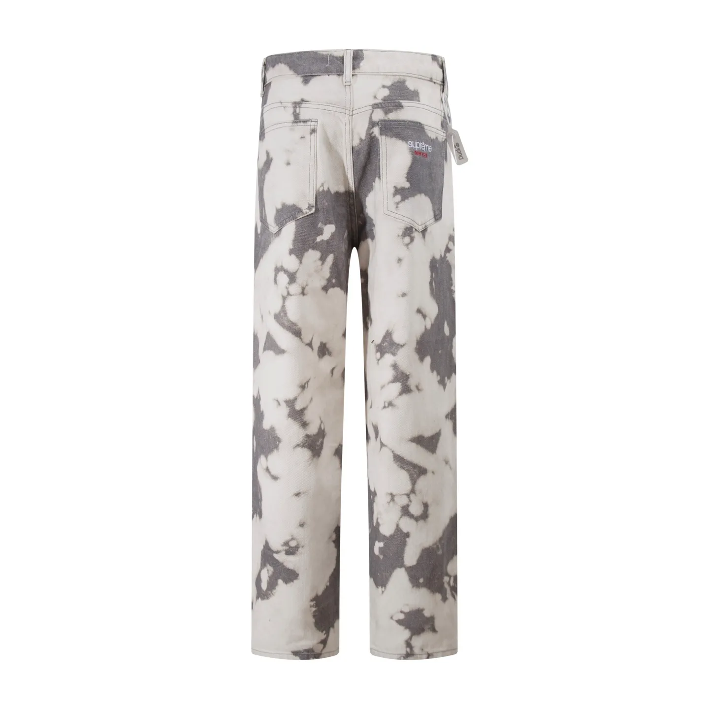 P240 model number: H71 Supreme & SS25 Paris Fashion Opening Season Cream Camouflage Small Embroidery🪡 Embroidered Color Jeans. Styles with different wash textures are very friendly to people with thin legs and thick legs. The slightly flared version is very flattering to the leg shape. The moderate length is timeless and easy to match. It is the basic styling foundation for various styles. It is a must-have in the wardrobe! The fabric is stiff but also makes the upper body soft without losing texture. The washing process is even more perfect. It is a must-have item for everyone! ! ! Washed wheat, hang tag, pants label, three labels complete Size: 30-32-34-36 Color: original color