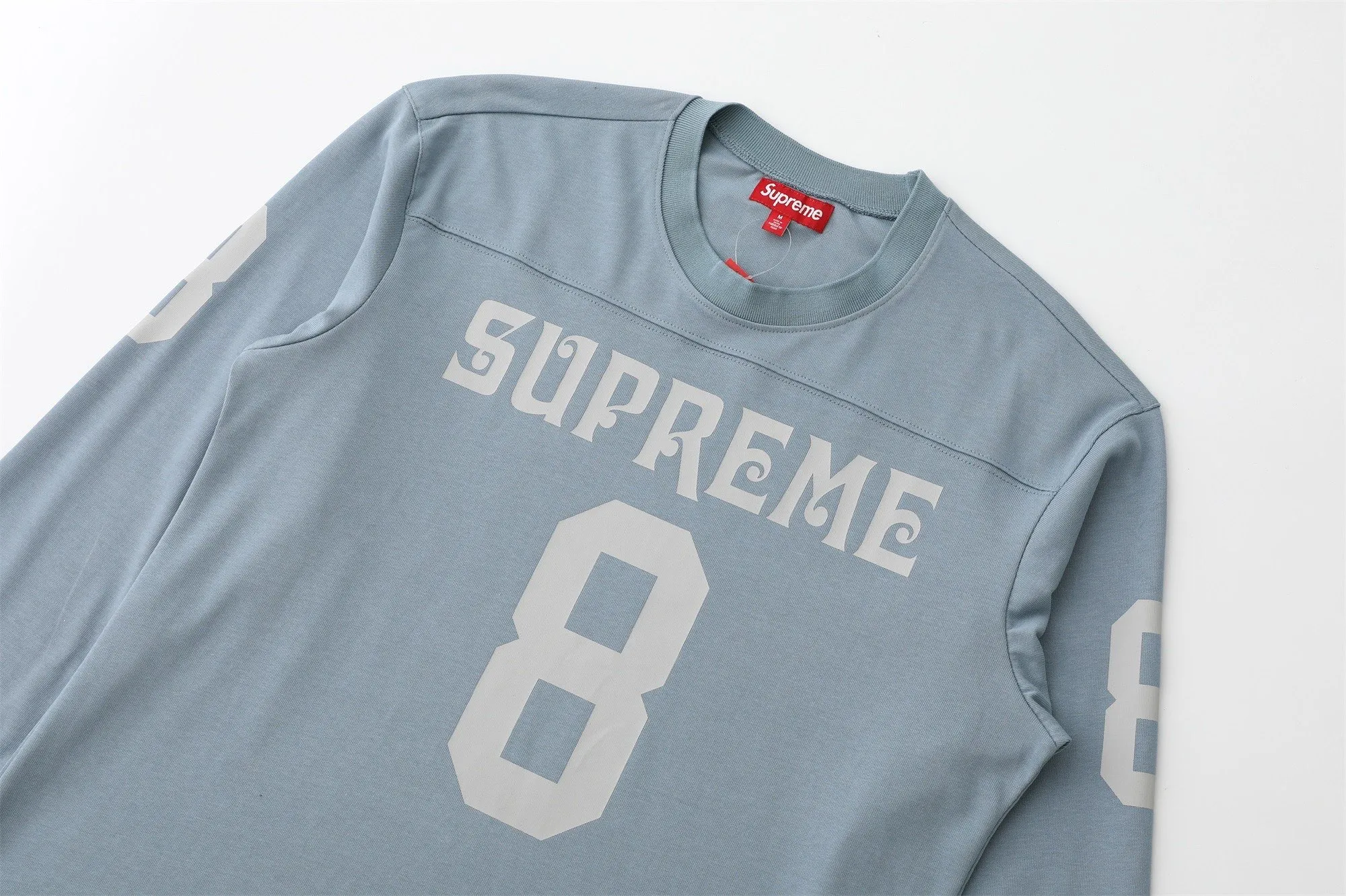 🅿️240 S292 SUPREME SS25 AFFILIATED L/S FOOTBALL TOP American size 8 Sanskrit font long-sleeved T-shirt Original quality, consistent details, knitted fabric, non-cotton fabric, good feel Color: black white Size: S M L XL (172 120 wear S) S Bust 55 Length 66 Shoulder width 47 Sleeve length 57 M Chest 57 Dress length 68 Shoulder width 48 Sleeve length 58 L Chest 59 Dress length 70 Shoulder width 49 Sleeve length 59 XL Chest 62 Dress length 72 Shoulder width 50 Sleeve length 60