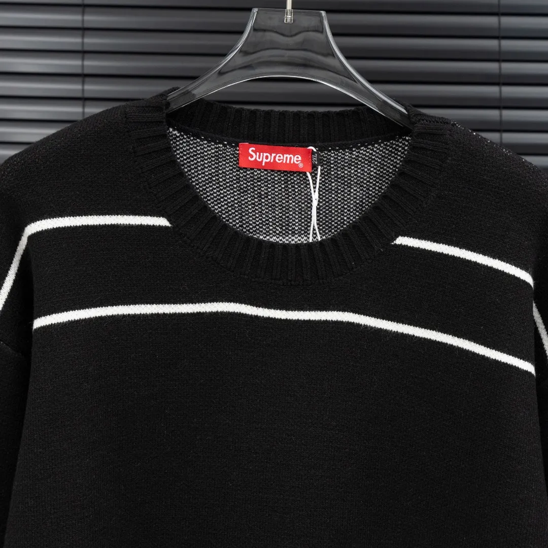 P300 Style: SUPREME unicorn arm knitted long-sleeved sweater Size: S-XXL Fabric: Wool blend Accessories: Full set of customized original accessories No gender distinction, same style for men and women