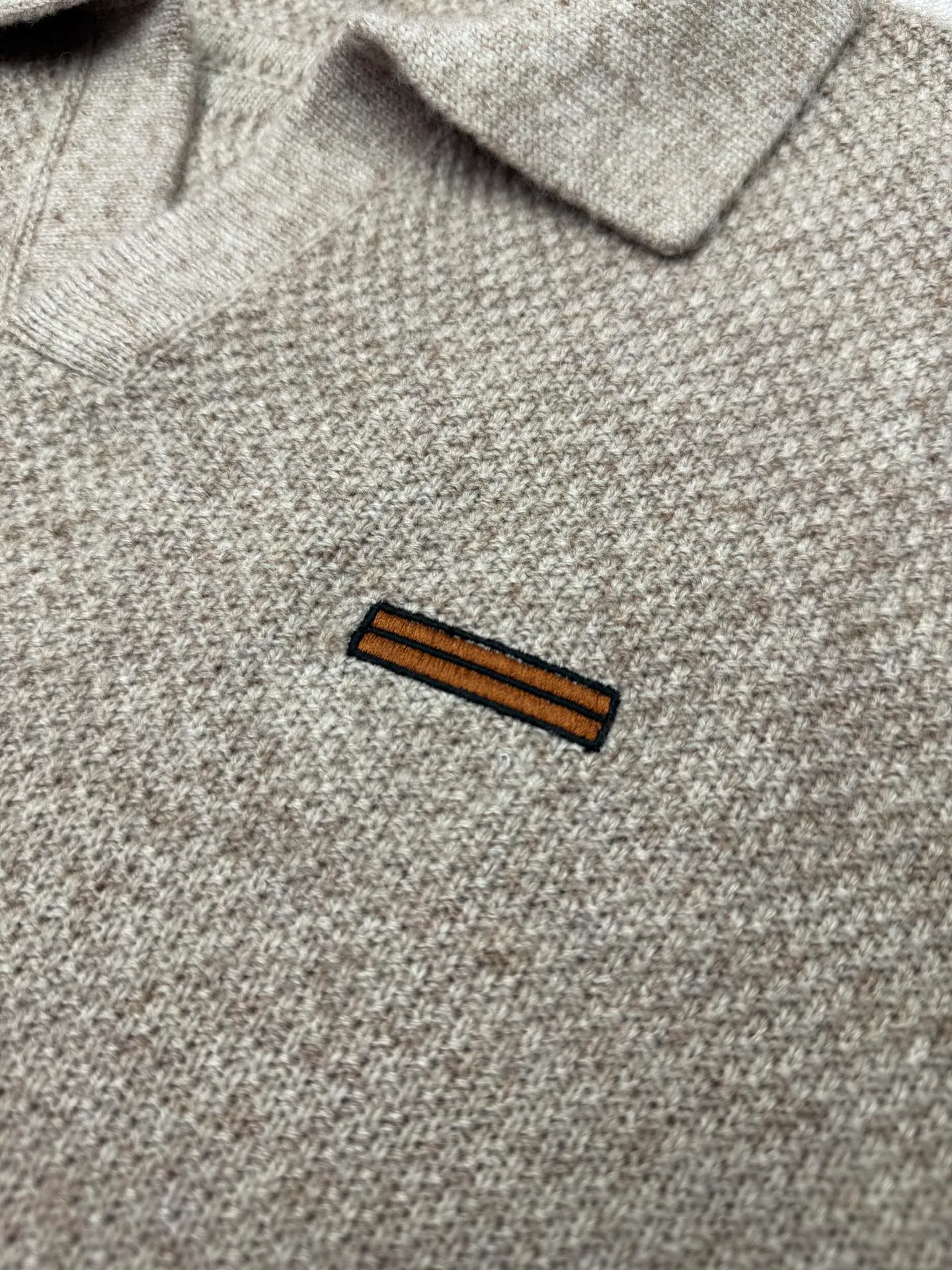 🅿️600 Ermenegildo Zegna 25ss new solid color polo sweater with brown embroidery on the chest. High version code number: 48.50.52.54.56.