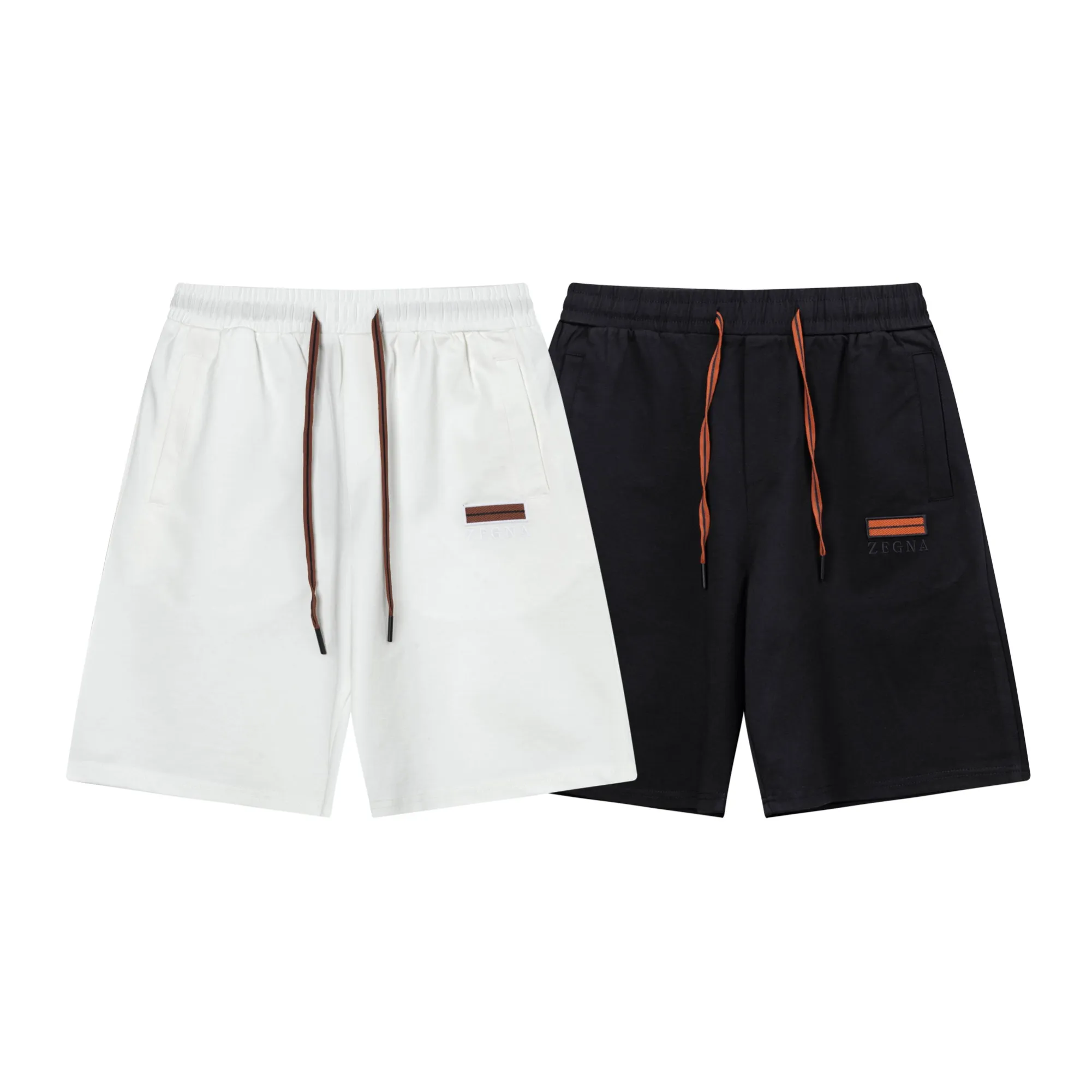 🅿️190 2025 ZZEGNA Zegna’s new knitted shorts, customized fabrics, knitted craftsmanship and knitted embroidered logo. The version is tight and three-dimensional, with straight stripe splicing. The customized trouser cord hardware has strong texture and smoothness. The upper body is comfortable and breathable. It has a concave and convex three-dimensional feel. It is fashionable and casual to wear. Color: Black-White Size: M-4XL