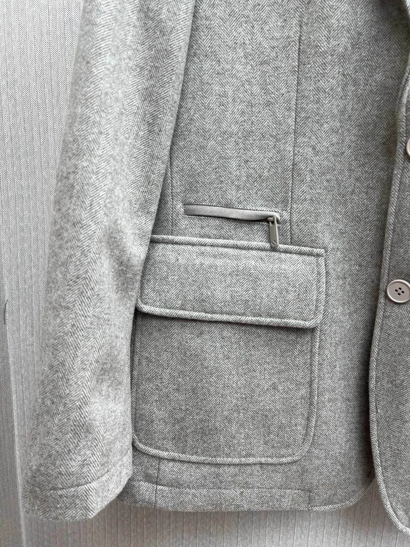 🅿️1140 Ermenegildo Zegna 25ss new autumn and winter men's small waist pocket design herringbone wool blend two-button business casual blazer Size: M.L.XL.XXL.XXXL.