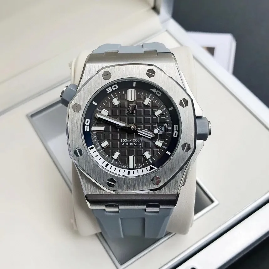 【High-end replica】💰1160! 【Customized all-in-one machine】💰1720! 2022 heavy new product [color] AP Audemars Piguet Royal Oak Offshore men's sports watch, with the same quality standards as always, equipped with sapphire glass, new Citizen movement, deep waterproof, inner shadow circle adjustable rotating chronograph function, perfectly synchronized with original details! [Movement] Still adhering to high cost performance, it uses the brand new original Citizen 9015 automatic mechanical movement imported from Japan with zero repair, and corrects the original movement top. [Case] The case is made of 316 stainless steel, white and flawless, with clear and smooth lines. The octagonal ring mouth is equipped with eight screws and the bezel is dazzling. The size is 42mm/12mm. [Literal] The color is bright under the sun and the contrast is sharp. The scales are filled with exclusive luminous light, which absorbs light quickly and has strong durability. [Bracelet] A rubber strap imported from a large manufacturer with an original large pin buckle ⚠️Please look for the exclusive quality