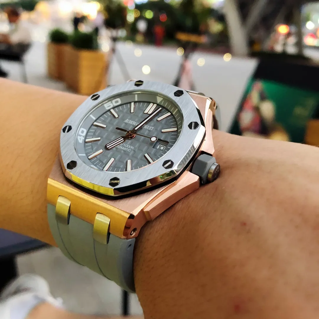 【High-end replica】💰1160! Audemars Piguet. 15710ST.OO.A002CA.01 Royal Oak Offshore Men's Mechanical Watch, size 42MM14MM, equipped with replica original Cal.3⃣1⃣2⃣0⃣ fully automatic mechanical movement, anti-glare treated sapphire💎 crystal glass, imported 316 stainless steel Ao case, equipped with imported rubber strap (original pin buckle) Friendly version, super high quality, superb workmanship, not a common product in the market, a must-have artifact for tough guys. After multiple processes of polishing and frosting, the unique octagonal bezel finally expresses sharp and angular lines. Audemars Piguet’s entry-level watch is highly recommended! ! ! It took a long time to present the most exquisite watch to all watch lovers!