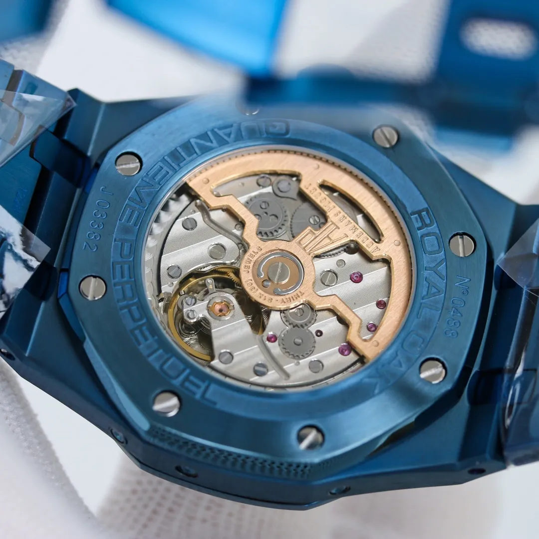 AP Audemars Piguet Royal Oak 26574ST Series🎮R68 Men's Watch! A perfect and personalized experience! 1⃣️Diameter 41MM! 2⃣️ Equipped with a customized version of Cal.5134 movement, which perfectly restores functions! 3⃣️All functions such as calendar, day of the week, month, moon phase, etc. are all real functions and can be used normally. (Steel belt, tape, and belt models are optional) 🎮 3⃣️The watch case is made of 316L fine steel, and the entire case is CNC processed with high precision, and the density is consistent with the original!           4⃣️The entire text is perfectly presented according to the original color! 5⃣️A three-piece set of shell cover, shell and bottom cover. The overall angle perfectly reflects the drawing process and the fusion of quality and beauty! 🎮S1 exquisitely recommended men’s multifunctional mechanical watch