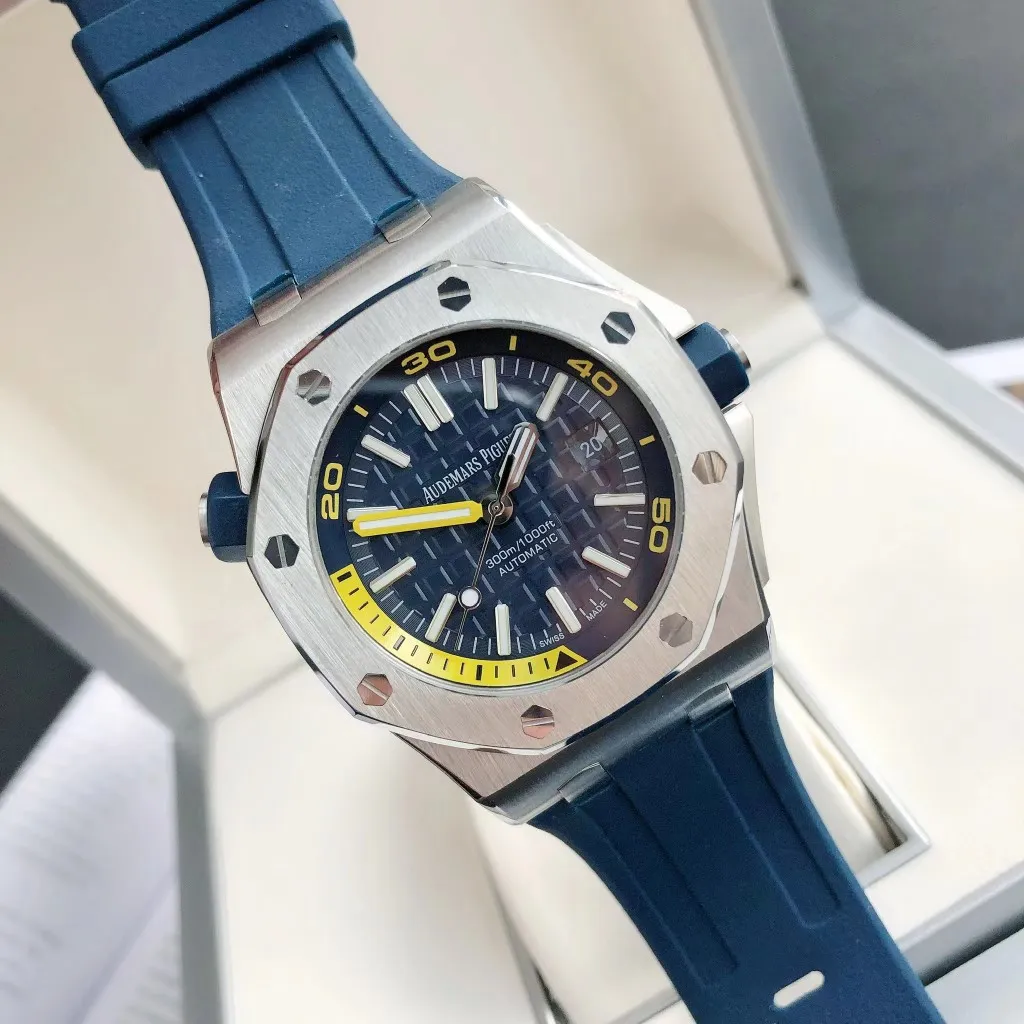 【High-end replica】💰1160! 【Customized all-in-one machine】💰1720! 2022 heavy new product [color] AP Audemars Piguet Royal Oak Offshore men's sports watch, with the same quality standards as always, equipped with sapphire glass, new Citizen movement, deep waterproof, inner shadow circle adjustable rotating chronograph function, perfectly synchronized with original details! [Movement] Still adhering to high cost performance, it uses the brand new original Citizen 9015 automatic mechanical movement imported from Japan with zero repair, and corrects the original movement top. [Case] The case is made of 316 stainless steel, white and flawless, with clear and smooth lines. The octagonal ring mouth is equipped with eight screws and the bezel is dazzling. The size is 42mm/12mm. [Literal] The color is bright under the sun and the contrast is sharp. The scales are filled with exclusive luminous light, which absorbs light quickly and has strong durability. [Bracelet] A rubber strap imported from a large manufacturer with an original large pin buckle ⚠️Please look for the exclusive quality