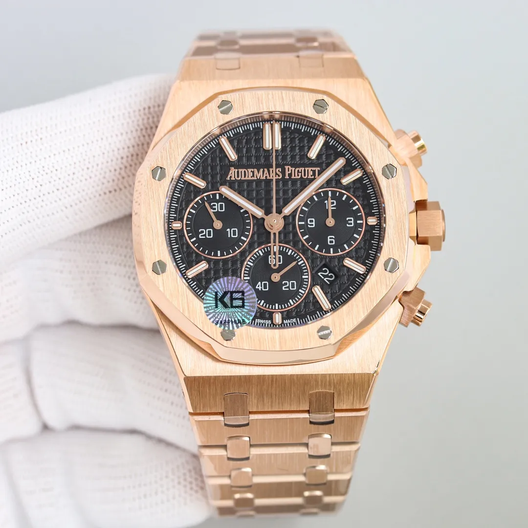 【Top Replica】💰Private chat! New product AP/Audemars Piguet Royal Oak series new 26240 chronograph, using the same Swiss 7750 chronograph movement as the original (6-digit small second transparent movement), with anti-glare sapphire high-transparent glass dial decorated with the classic Grande Tapisserie large plaid pattern 316 stainless steel alternates between satin brushing and polishing, showing an interesting contrast between matte and shiny surfaces. The rough and elegant 41mm dial is full of strength and has a super luminous display, which can read the time in any environment.