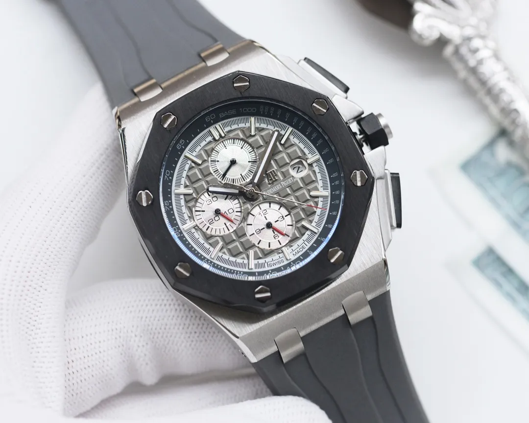Audemars Piguet-AP🏅🏅 Type: Men's watch🎉🎉 Case: Top version 316 stainless steel L Strap: Natural rubber waterproof tape Movement: Fully automatic imported mechanical movement⚙️ Mirror: Sapphire mirror glass Size: 45mm in diameter, 13mm thick 🍷Exquisite inheritance of real effects, quality guaranteed! ‼ ️The elegant style instantly enhances the charm of men and is a symbol of taste and noble life!