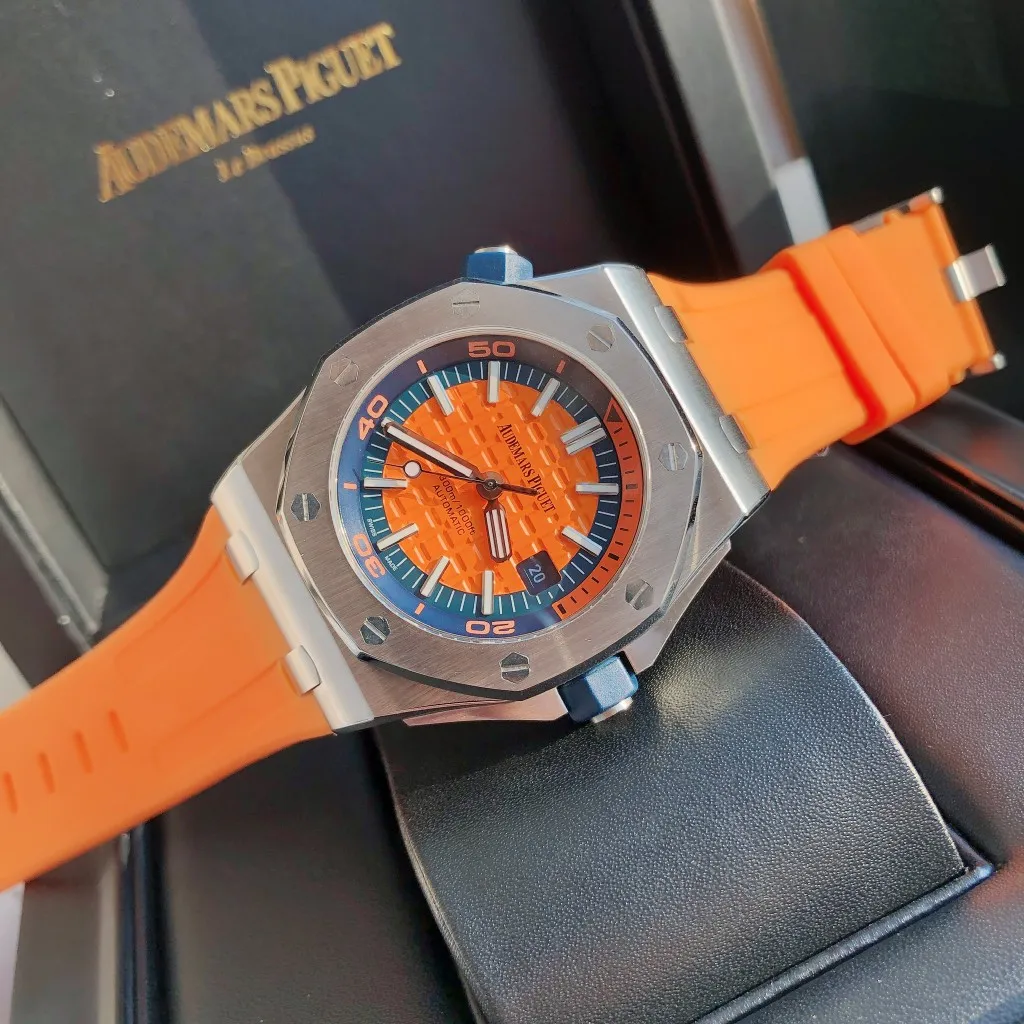 【High-end replica】💰1160! 【Customized all-in-one machine】💰1720! The 2023 heavy new product [color] Audemars Piguet Royal Oak Offshore men's sports watch has the same quality standards as always, with a sapphire mirror, a new Citizen movement, and is deeply waterproof. [Movement] The product still adheres to the high cost performance, using the 💯 brand new original Japanese imported Citizen 9015 all-in-one automatic mechanical movement [Case] ​​The case is made of 316 fine steel Lassa white flawless lines with clear and smooth lines, the octagonal ring mouth is equipped with eight screws and the bezel is bright and eye-catching, size 42mm/12mm [Literal] It adopts a large plaid text, which is bright and contrasting in the sun. [Watch Chain] The big manufacturer simultaneously imported the rubber watch strap with the original large pin buckle!