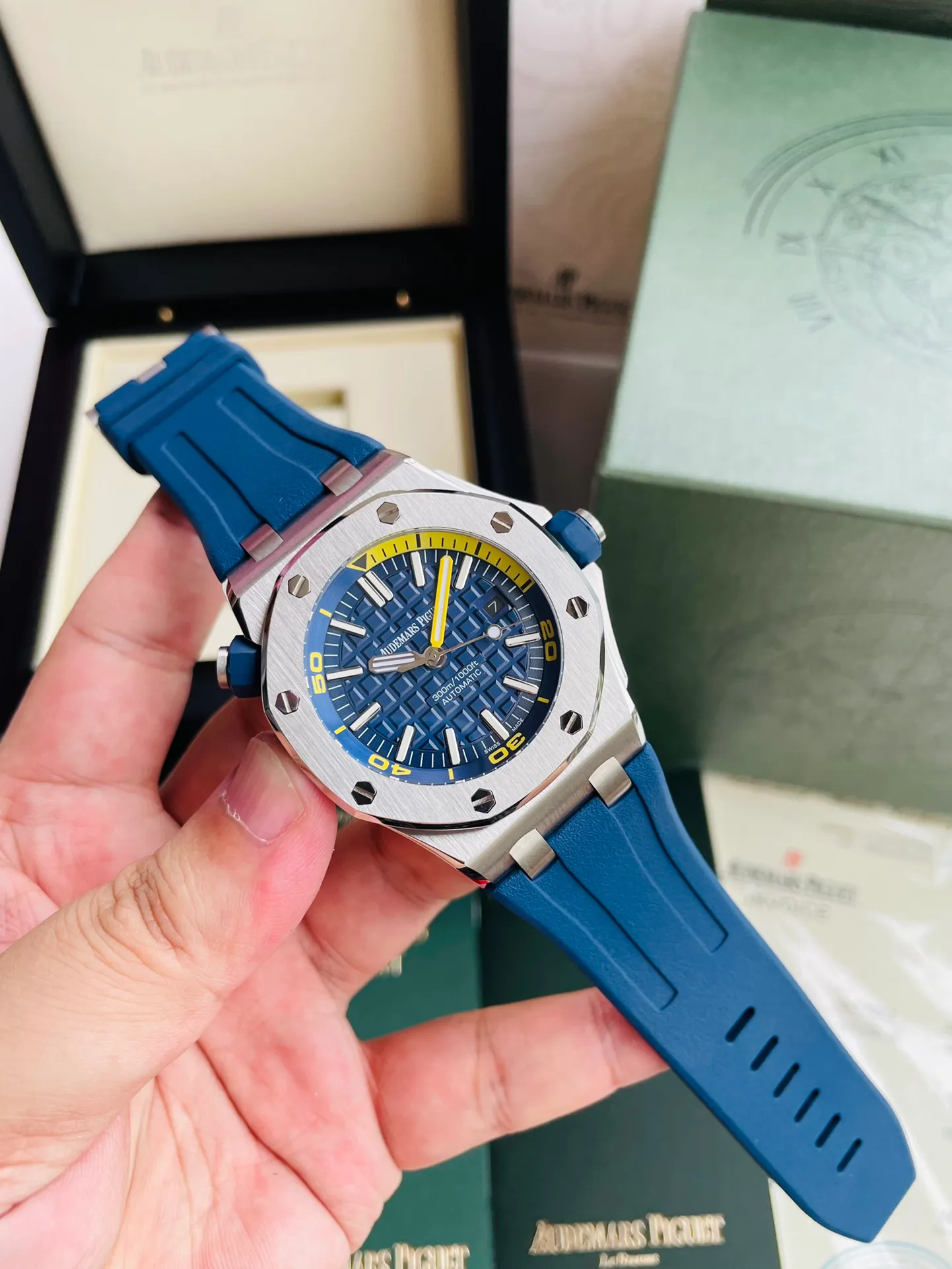 【High-end replica】💰1160 【Top-level replica】💰3440! Audemars Piguet 15710ST.OO.A002CA.01 Royal Oak Offshore Men's Mechanical Watch, size 42MM14MM, with replica original Cal.3️⃣1️⃣2️⃣0️⃣ fully automatic mechanical movement, anti-glare treated sapphire💎 crystal glass, imported 316 stainless steel case Paired with imported rubber strap, original pin buckle, people-friendly version, super high quality, super A workmanship, not ordinary goods in the market, good value for money, a must-have artifact for tough guys. After multiple processes of polishing and frosting, the unique octagonal bezel finally expresses sharp and angular lines. Audemars Piguet's entry-level watch is highly recommended! ! ! It takes a long time to present the most exquisite watches to all watch lovers!