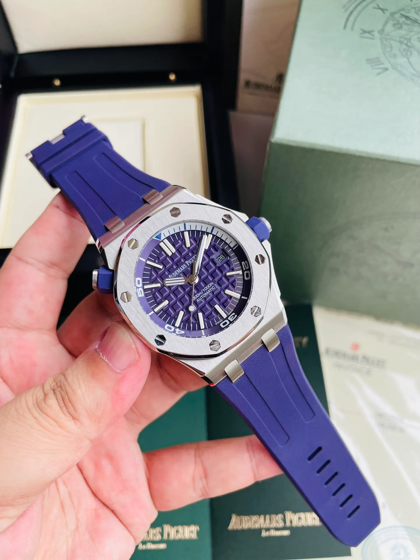 【High-end replica】💰1160 【Top-level replica】💰3440! Audemars Piguet 15710ST.OO.A002CA.01 Royal Oak Offshore Men's Mechanical Watch, size 42MM14MM, with replica original Cal.3️⃣1️⃣2️⃣0️⃣ fully automatic mechanical movement, anti-glare treated sapphire💎 crystal glass, imported 316 stainless steel case Paired with imported rubber strap, original pin buckle, people-friendly version, super high quality, super A workmanship, not ordinary goods in the market, good value for money, a must-have artifact for tough guys. After multiple processes of polishing and frosting, the unique octagonal bezel finally expresses sharp and angular lines. Audemars Piguet's entry-level watch is highly recommended! ! ! It takes a long time to present the most exquisite watches to all watch lovers!