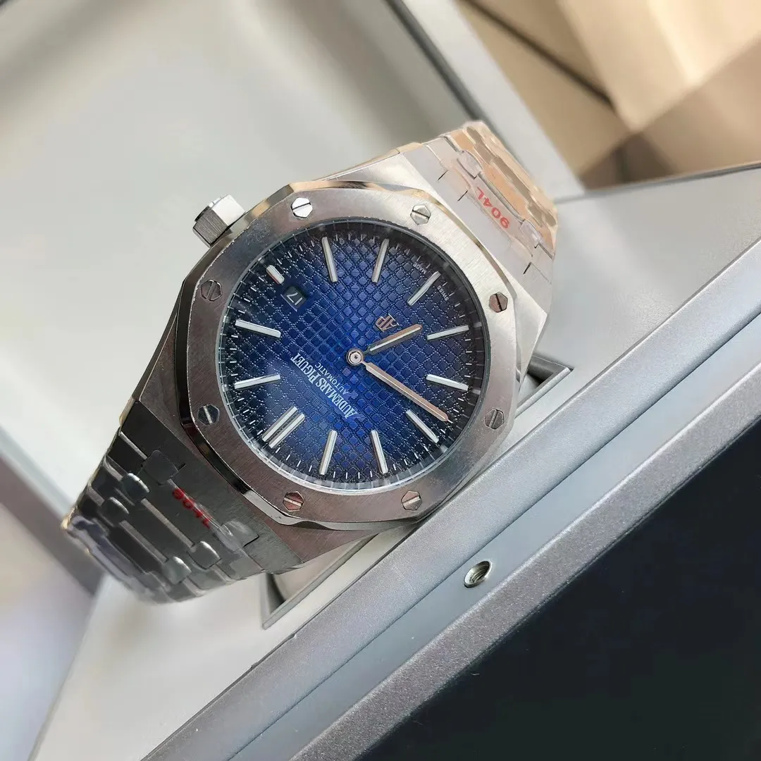 【High-end replica】💰1240! 【Customized all-in-one machine】💰1720! 2023 official simultaneous new popular Audemars Piguet Royal Oak series 15202 men's watch, the green dial will surprise you [Wit] [Movement] GD products still adhere to the principle of high cost performance, low price and affordable price, using 💯 brand new original Japanese imported Citizen 8215 automatic mechanical movement with zero repair, and correct the original movement rotor [Case] The case is made of 316 stainless steel with flawless white lines and clear and smooth lines. The octagonal ring mouth is equipped with eight screws and the bezel is eye-catching. The size is 41mm/12mm. [Literature] The large plaid text is filled with fluorescent powder, which is bright and contrasting under the sun. The scale is filled with exclusive luminous light, which absorbs light quickly and has high durability. [Bracelet] 316 stainless steel bracelet synchronizes the brushed texture of the case with a three-fold push-button buckle.
