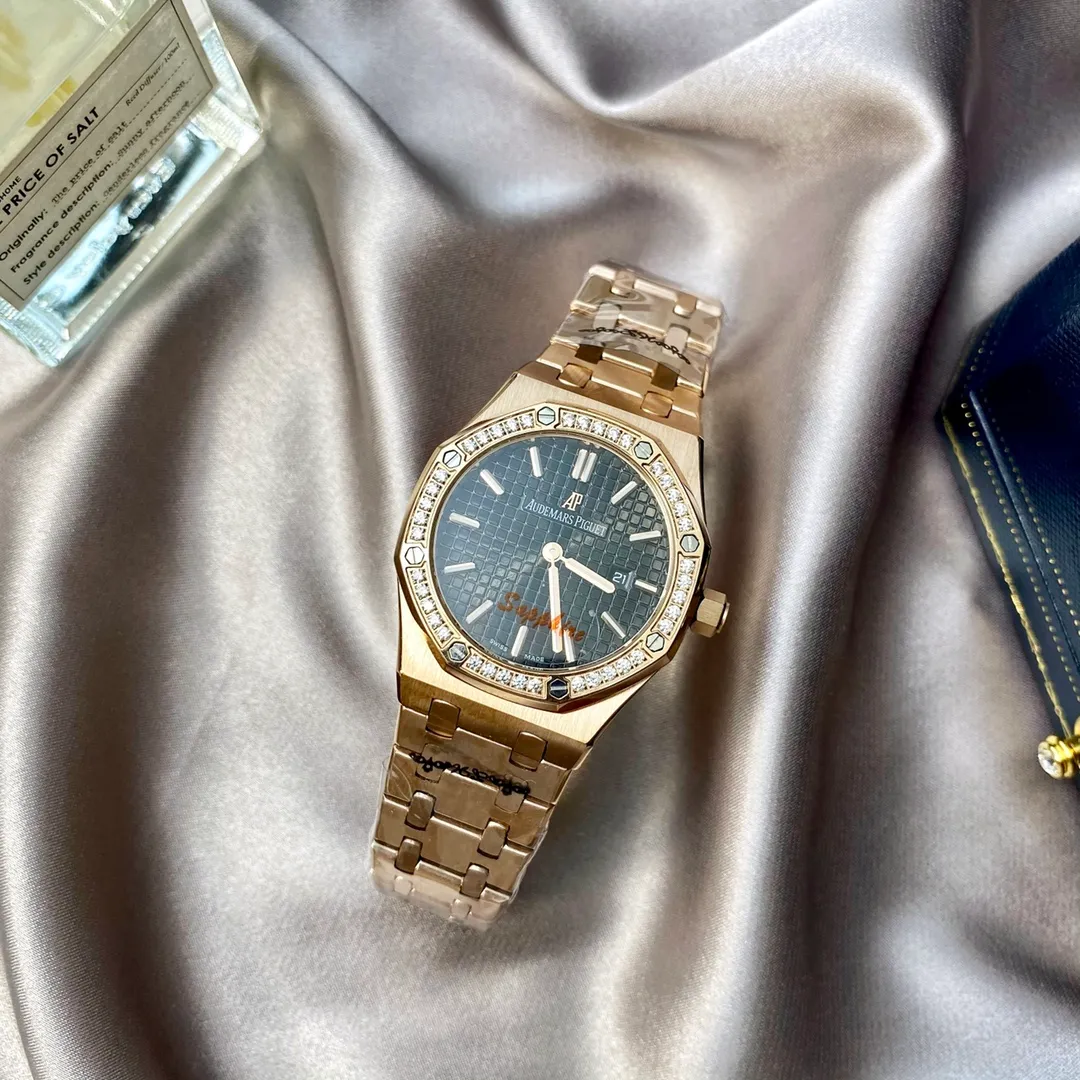 【Foreign trade import】💰920! Audemars Piguet Audemars Piguet Lady Tapisserie's new design and plaid decoration give the Royal Oak Offshore series watches. Made of 316 fine steel, the hour mark area of ​​the dial is decorated with exquisite circular patterns, creating a light and dark contrast effect. It caters to the modern pursuit of the trend of large-diameter women's watches and creates a more heroic side of women. It is sparkling and full of texture, highlighting the best classic among dynamic women's models! !