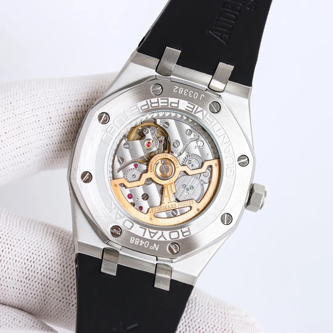 Unique charm: AP Audemars Piguet Royal Oak 26574ST series men's watch! A perfect and personalized experience! 1⃣️Diameter 41MM! 2⃣️ Equipped with a customized version of Cal.5134 movement, which perfectly restores functions! 3⃣️All functions such as calendar, day of the week, month, moon phase, etc. are all real functions and can be used normally. (Steel belt, tape, and belt models are optional) 3⃣️The watch case is made of 316L fine steel, and the entire case is CNC-processed with high precision, and the density is consistent with the original!           4⃣️The entire text is perfectly presented according to the original color! 5⃣️A three-piece set of shell cover, shell and bottom cover. The overall angle perfectly reflects the drawing process and the fusion of quality and beauty!