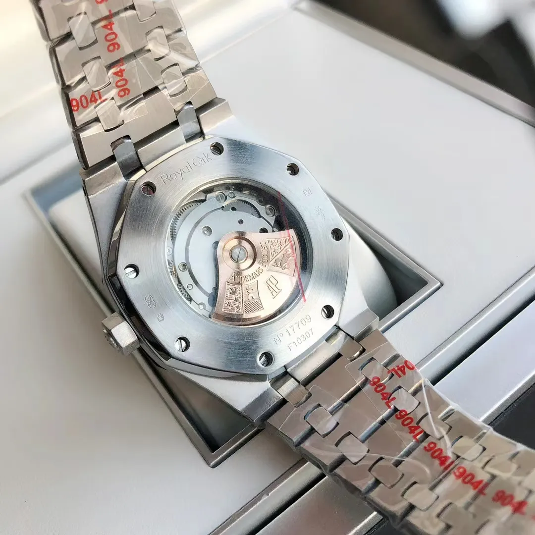 【High-end replica】💰1240! 【Customized all-in-one machine】💰1720! 2022 new popular Audemars Piguet Royal Oak series 15202 men's watch, the green dial will surprise you [Wit] [Movement] GD products still adhere to the principle of high cost performance, low price and affordable price, using 💯 brand new original Japanese imported Citizen 8215 automatic mechanical movement with zero repair, and correct the original movement top [Case] The case is made of 316 stainless steel with flawless white lines and clear and smooth lines. The octagonal ring mouth is equipped with eight screws and the bezel is eye-catching. The size is 41mm/12mm. [Literature] The large plaid text is filled with fluorescent powder, which is bright and contrasting under the sun. The scale is filled with exclusive luminous light, which absorbs light quickly and has high durability. [Bracelet] 316 stainless steel bracelet synchronizes the brushed texture of the case with a three-fold push-button buckle. ⚠️Please look for the exclusive quality of GD products