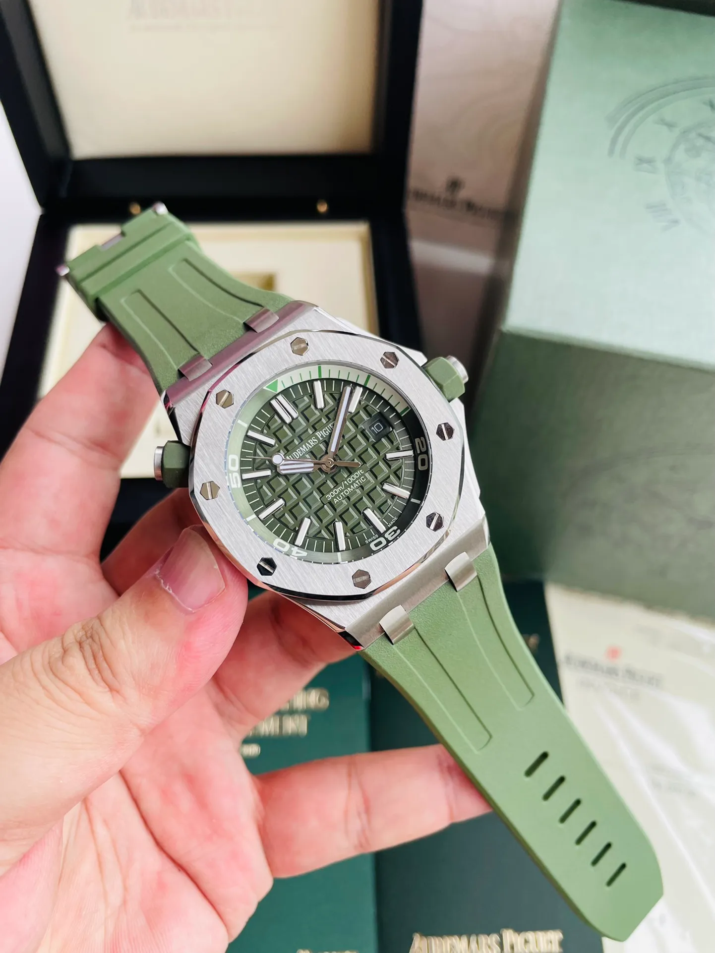 【High-end replica】💰1160 【Top-level replica】💰3440! Audemars Piguet 15710ST.OO.A002CA.01 Royal Oak Offshore Men's Mechanical Watch, size 42MM14MM, with replica original Cal.3️⃣1️⃣2️⃣0️⃣ fully automatic mechanical movement, anti-glare treated sapphire💎 crystal glass, imported 316 stainless steel case Paired with imported rubber strap, original pin buckle, people-friendly version, super high quality, super A workmanship, not ordinary goods in the market, good value for money, a must-have artifact for tough guys. After multiple processes of polishing and frosting, the unique octagonal bezel finally expresses sharp and angular lines. Audemars Piguet's entry-level watch is highly recommended! ! ! It takes a long time to present the most exquisite watches to all watch lovers!