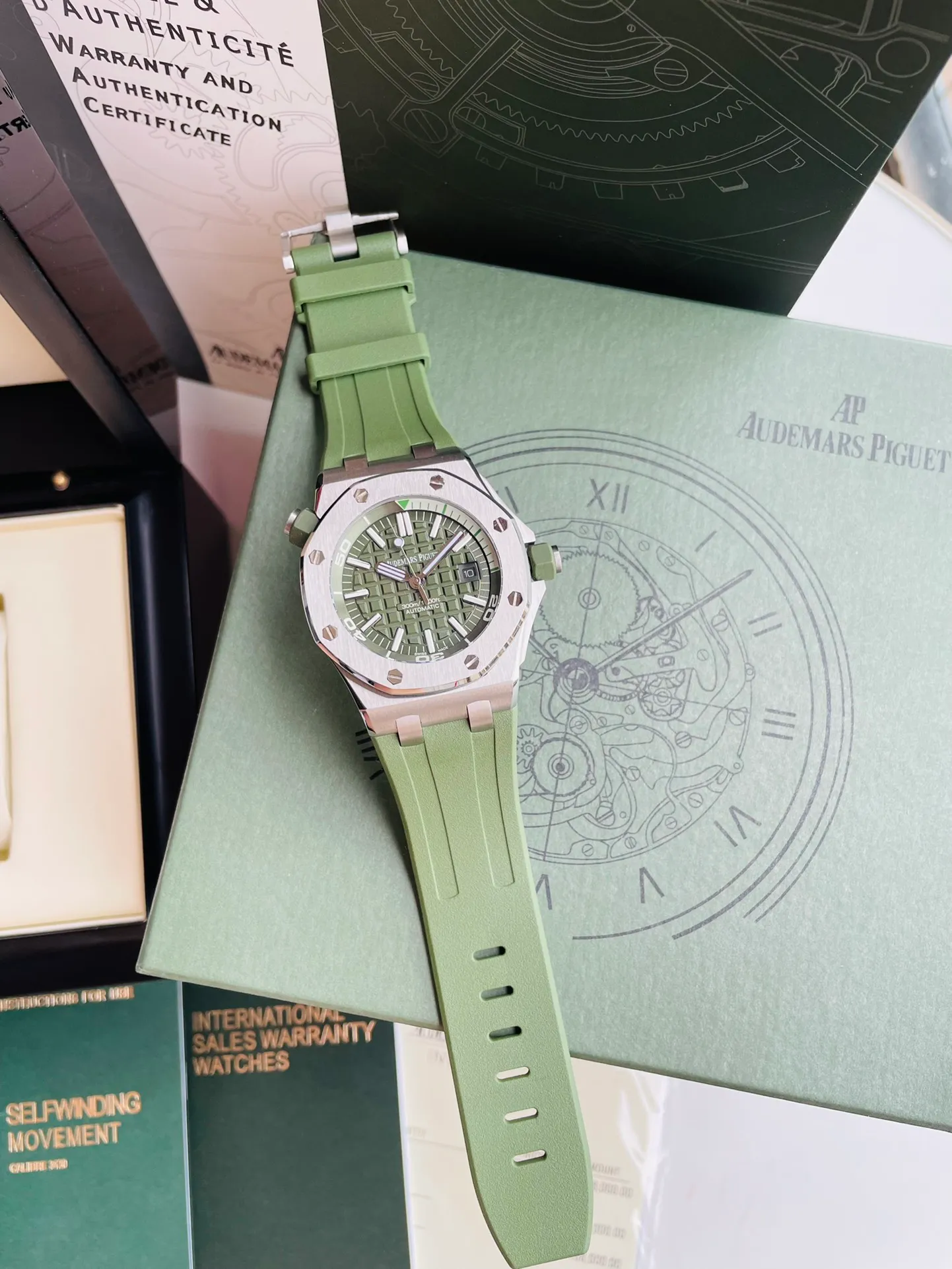 【High-end replica】💰1160 【Top-level replica】💰3440! Audemars Piguet 15710ST.OO.A002CA.01 Royal Oak Offshore Men's Mechanical Watch, size 42MM14MM, with replica original Cal.3️⃣1️⃣2️⃣0️⃣ fully automatic mechanical movement, anti-glare treated sapphire💎 crystal glass, imported 316 stainless steel case Paired with imported rubber strap, original pin buckle, people-friendly version, super high quality, super A workmanship, not ordinary goods in the market, good value for money, a must-have artifact for tough guys. After multiple processes of polishing and frosting, the unique octagonal bezel finally expresses sharp and angular lines. Audemars Piguet's entry-level watch is highly recommended! ! ! It takes a long time to present the most exquisite watches to all watch lovers!