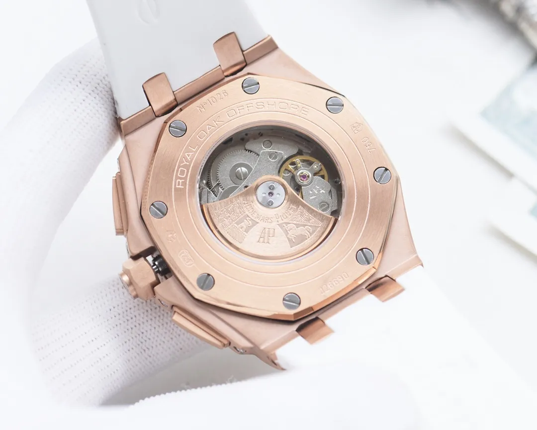 Audemars Piguet Royal Oak Offshore series original model opening, the most cost-effective version on the market! Self-winding mechanical movement (upgraded from the original 2385 automatic hammer, closer to the original version), the new dial adopts three-dimensional hydraulic effect, 316L stainless steel case, ultra-high hardness crystal glass mirror, 100-meter super waterproof (can be used for diving and swimming) 43mm diameter, 14mm thickness, the dial has Audemars Piguet's exclusive "Méga" Tapisserie" super large plaid decoration, with a strong three-dimensional effect, upgraded super luminous function, the entire case is CNC processed, perfectly restoring the original structure, the strap is made of rubber, the softness is consistent with the original, showing the domineering nature of men⚠️Please look for the exclusive quality