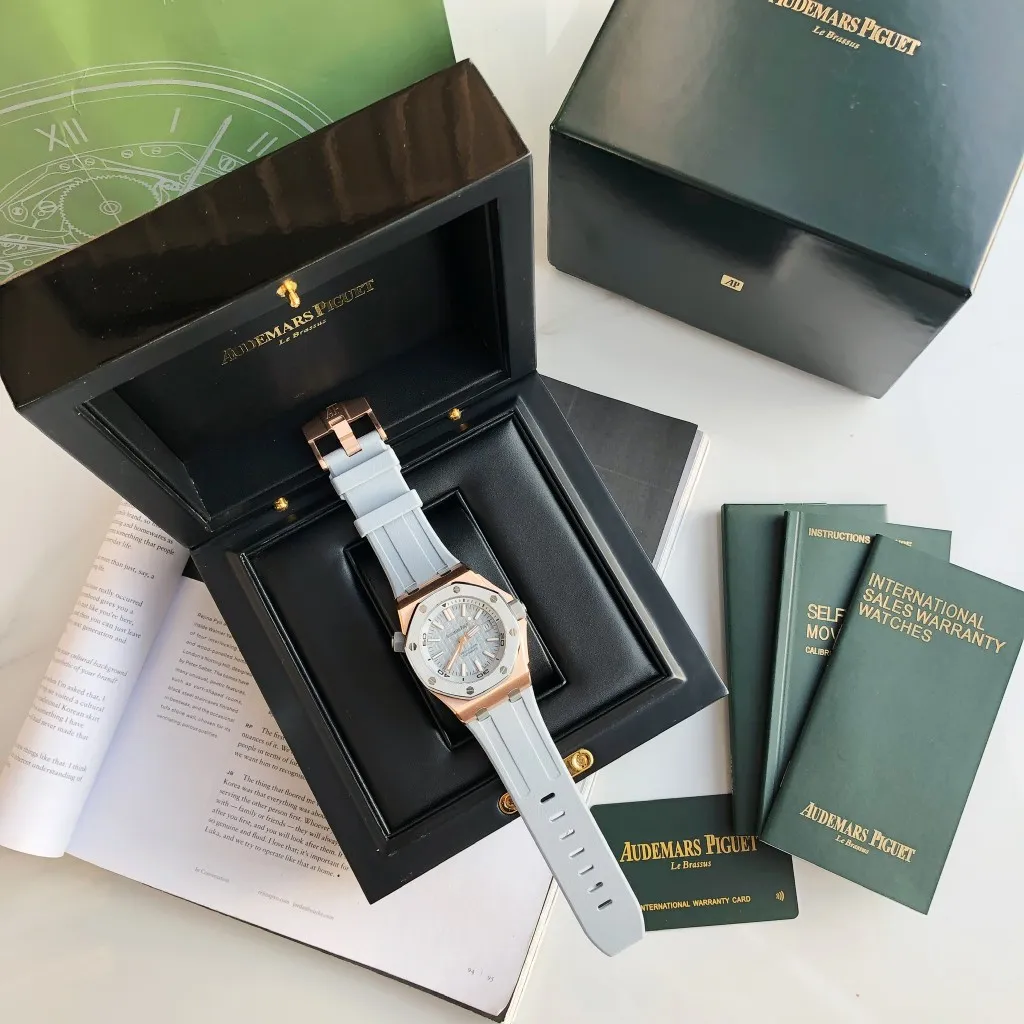 【High-end replica】💰1300! 【Customized all-in-one machine】💰1920! The 2023 heavy new product [color] Audemars Piguet Royal Oak Offshore men's sports watch has the same quality standards as always, with a sapphire mirror, a new Citizen movement, and is deeply waterproof. [Movement] The product still adheres to the high cost performance, using the 💯 brand new original Japanese imported Citizen 9015 all-in-one automatic mechanical movement [Case] ​​The case is made of 316 fine steel Lassa white flawless lines with clear and smooth lines, the octagonal ring mouth is equipped with eight screws and the bezel is bright and eye-catching, size 42mm/12mm [Literal] It adopts a large plaid text, which is bright and contrasting in the sun. [Watch Chain] The big manufacturer simultaneously imported the rubber watch strap with the original large pin buckle!