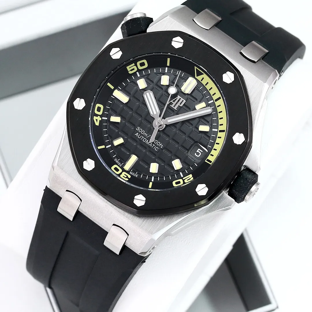 Produced by GW to create a classic-Audemars Piguet 15720 King of Diving! 4302 integrated movement, creating the strongest replica both internally and externally. 1. The case is polished multiple times to match the edges and corners and the material feels consistent; 2. The strongest movement plywood is polished, using the V2 version of the gold automatic support color; 3. The most user-friendly removable headband buffer area to ensure that it matches the original design; 4. The most three-dimensional and neat "biscuit texture" on the disk is guaranteed to be exactly the same as the original: 5. The most durable luminous light and the most aligned internal scales. 6. The original and consistent assembly structure is used to achieve uniformity in every detail! 7. The closest to the original pointer, with sharp and neat cut surfaces without burrs; 8. The closest to the original calendar magnifying glass, the most transparent on the market; 9. The strongest sapphire mirror, transparent to the senses, and coated with anti-vertigo anti-reflection coating; The most important movement: CAL.4302 movement, stable function, 41 hours of power reserve consistent with the original, and the same appearance! The king of diving, the GW king is back!