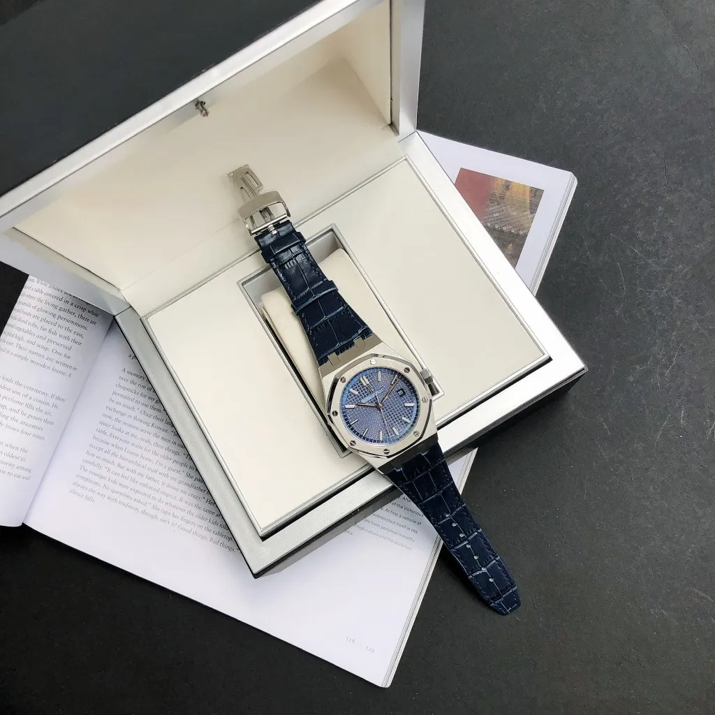 【High-end replica】💰1240! 【Customized all-in-one machine】💰1720! 2022 official synchronized new popular Audemars Piguet Royal Oak series 15500 classic men's watch [wit] [Movement] GD products still adhere to the principle of high cost performance, low price and affordable price, using 💯 brand new original Japanese imported Citizen 9015 automatic mechanical movement with zero repair, and correcting the original movement top [Case] The case is made of 316 stainless steel with flawless white lines and clear and smooth lines. The octagonal ring mouth is equipped with eight screws and the bezel is eye-catching. The size is 41mm/12mm. [Literature] The large plaid text is filled with fluorescent powder, which is bright and contrasting under the sun. The scale is filled with exclusive luminous light, which absorbs light quickly and has high durability. [Bracelet] 316 stainless steel bracelet synchronizes the brushed texture of the case with a three-fold push-button buckle. ⚠️Please look for the exclusive quality of GD products