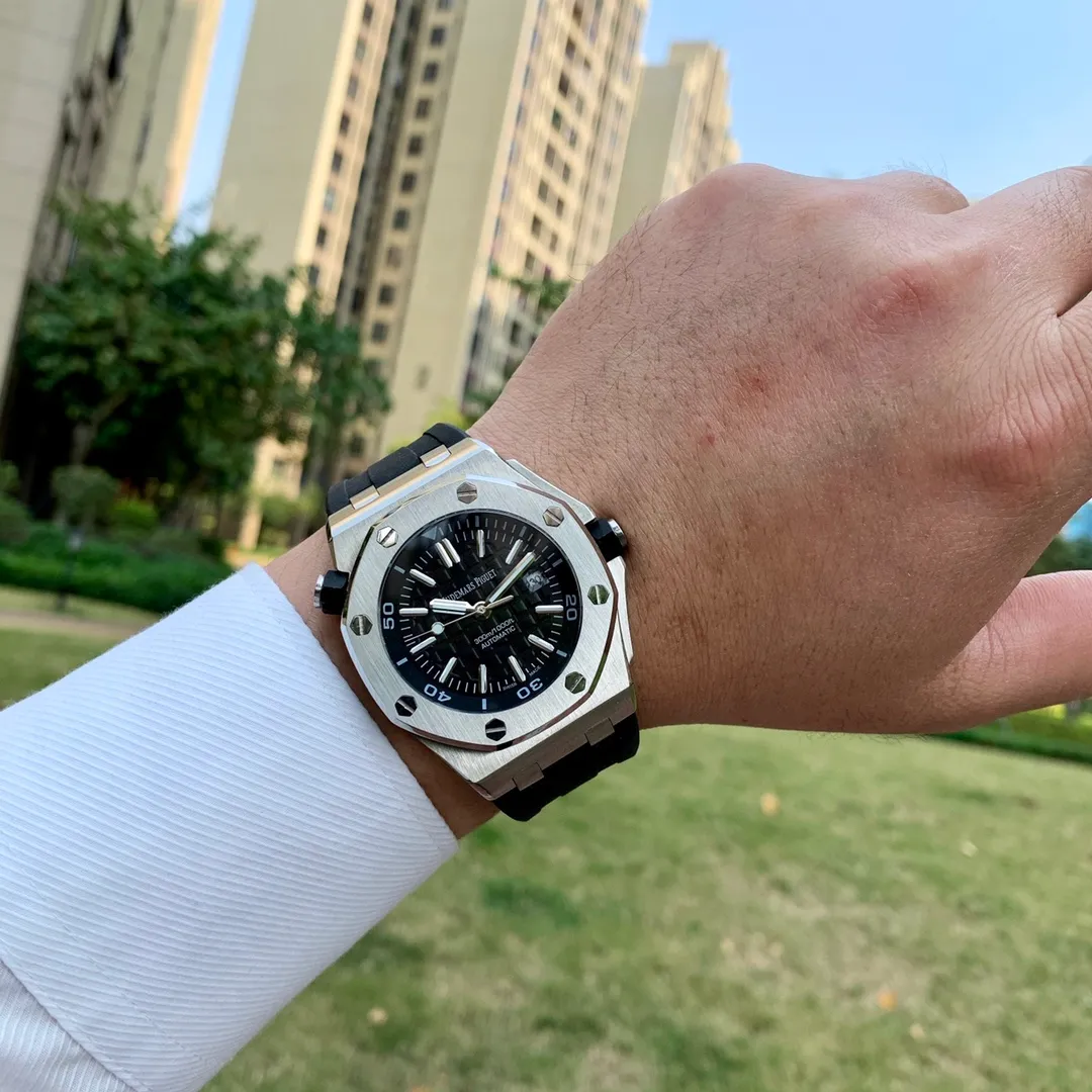 【High-end replica】💰1160! Audemars Piguet-AP AP31406⌚️Model 15703, from the hands of the greatest contemporary watch master (one of them) Zunda, the design is rough and flamboyant. The special octagonal porthole bezel is tightly integrated with the case with 8 hexagonal screws. It is highly recognizable and extremely stable. The black watch handle at 10 o'clock can adjust the digital circle on the face. It has a built-in fully automatic imported Citizen 8215 mechanical movement. 316L42MM watch case 🔥 Top quality products are constantly produced 🔥