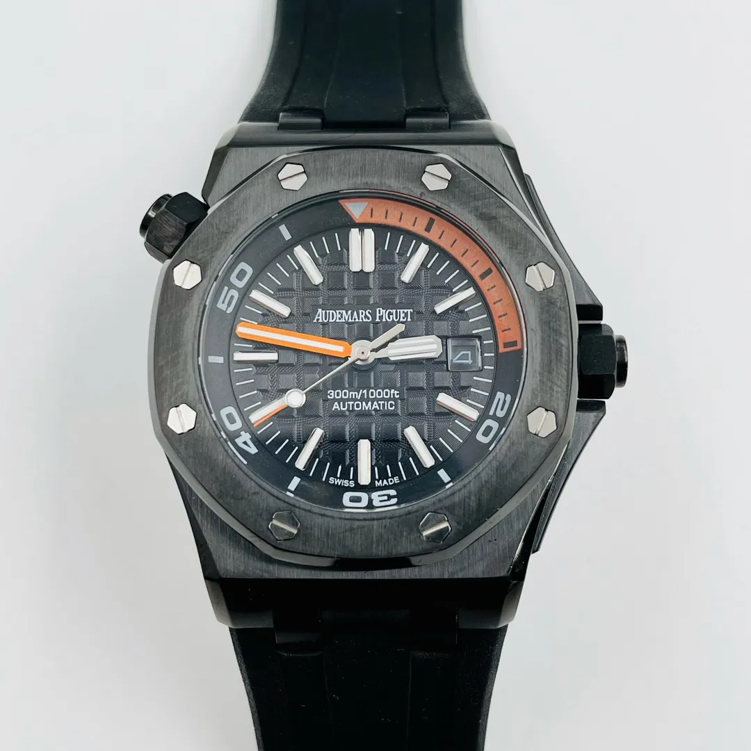 【Foreign trade import】💰1320! Audemars Piguet-AP Royal Oak Offshore Series Model 15703 After multiple processes of polishing and frosting, A.P's unique octagonal bezel finally expresses sharp and angular lines. Stable performance. Imported mechanical movement. Dial size 42.3mm, thickness 15mm. Case 316 stainless steel case with built-in adjustable rotating inner bezel. Super luminous light to keep track of time even in dark environments. The use of comfortable and soft natural rubber strap makes the watch sporty. Audemars Piguet entry-level watches produced by Z.W are highly recommended