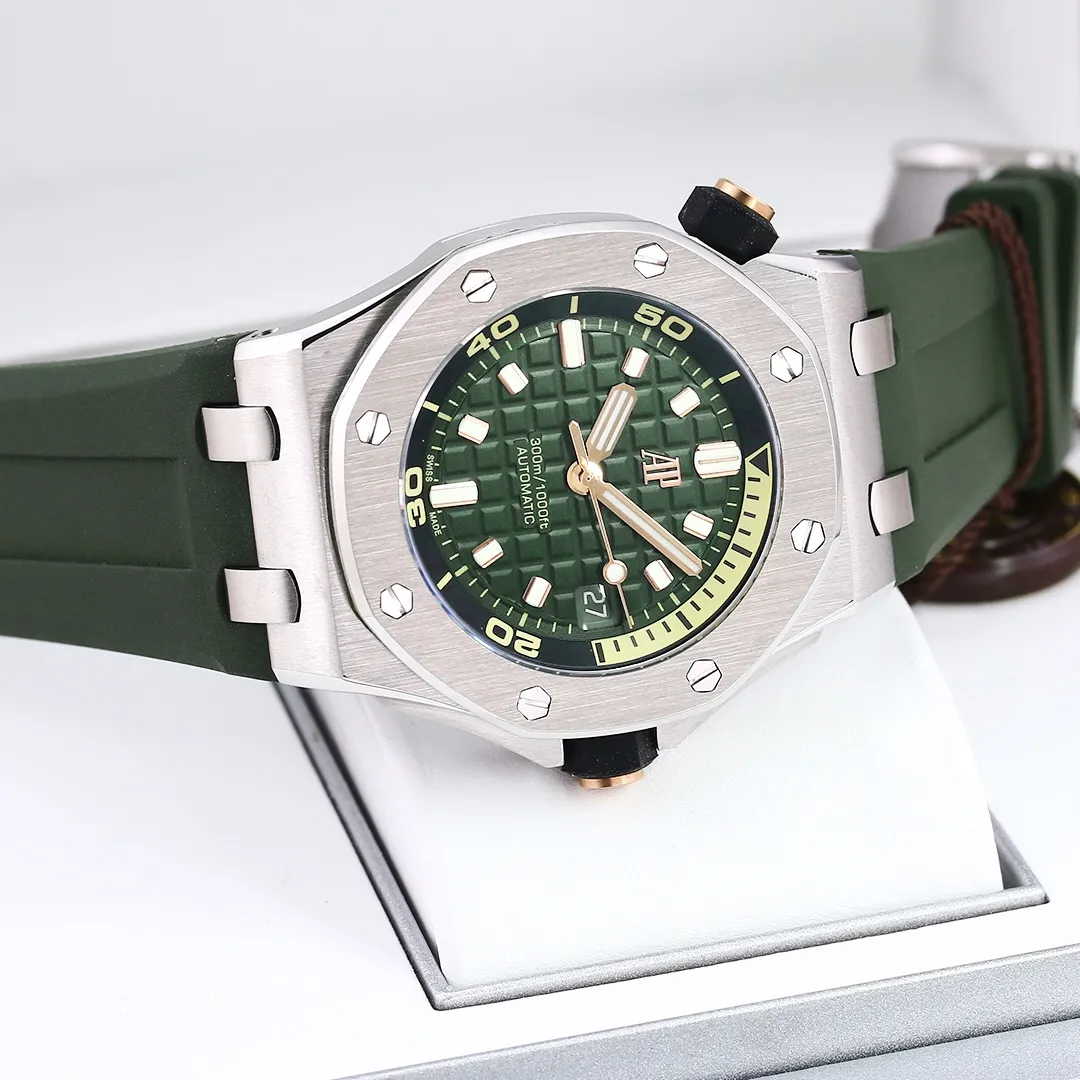 Produced by GW to create a classic-Audemars Piguet 15720 King of Diving! 4302 integrated movement, creating the strongest replica both internally and externally. 1. The case is polished multiple times to match the edges and corners and the material feels consistent; 2. The strongest movement plywood is polished, using the V2 version of the gold automatic support color; 3. The most user-friendly removable headband buffer area to ensure that it matches the original design; 4. The most three-dimensional and neat "biscuit texture" on the disk is guaranteed to be exactly the same as the original: 5. The most durable luminous light and the most aligned internal scales. 6. The original and consistent assembly structure is used to achieve uniformity in every detail! 7. The closest to the original pointer, with sharp and neat cut surfaces without burrs; 8. The closest to the original calendar magnifying glass, the most transparent on the market; 9. The strongest sapphire mirror, transparent to the senses, and coated with anti-vertigo anti-reflection coating; The most important movement: CAL.4302 movement, stable function, 41 hours of power reserve consistent with the original, and the same appearance! The king of diving, the GW king is back!