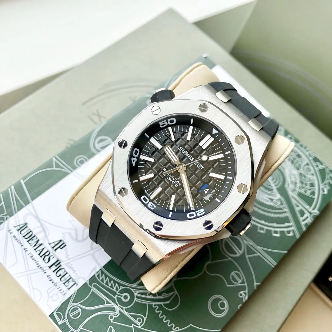 【High-end replica】💰1160! Audemars Piguet. 15703ST.OO.A002CA.01 Royal Oak Offshore men's mechanical watch, size 42MM14MM, equipped with replica imported Citizen 8215 fully automatic mechanical movement, anti-glare treated sapphire crystal glass, imported 316 stainless steel Ao watch case, matched with imported rubber strap, original pin buckle, people-friendly version, ultra-high quality, super-A workmanship, non-market ordinary goods, value for money A must-have artifact for tough guys. After multiple processes of polishing and frosting, the 🅰🅿 unique octagonal bezel finally expresses sharp angular lines. Audemars Piguet’s entry-level watch is highly recommended! ! ! It takes a long time to present the most exquisite watches to all watch lovers!