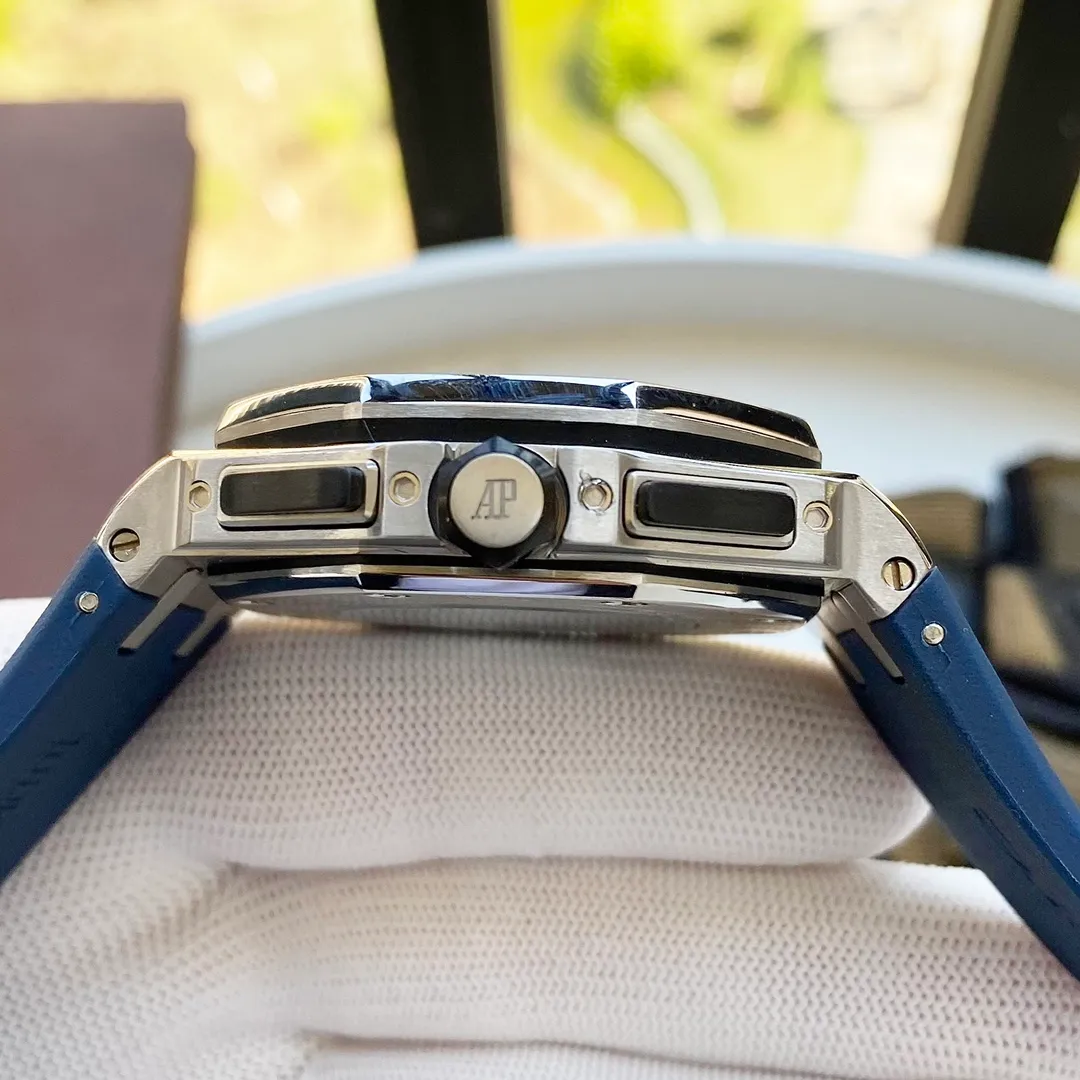 【High-end replica】💰1920! Audemars Piguet Audemars Piguet (consistent with the original, super high quality in the market) Audemars Piguet Royal Oak Offshore series, movement model: imported Swiss 2836 self-winding mechanical movement. 316L stainless steel case, ultra-high hardness crystal glass mirror, 100-meter super waterproof (can be used for diving and swimming), 44mm diameter, 14mm thickness, the same as the original version, 3D hollow dial, strong three-dimensional effect, upgraded super luminous function, the entire case is CNC processed, perfectly restoring the original structure, the strap is made of rubber, the softness is consistent with the original, showing the domineering manliness⚠️Please look for the exclusive quality