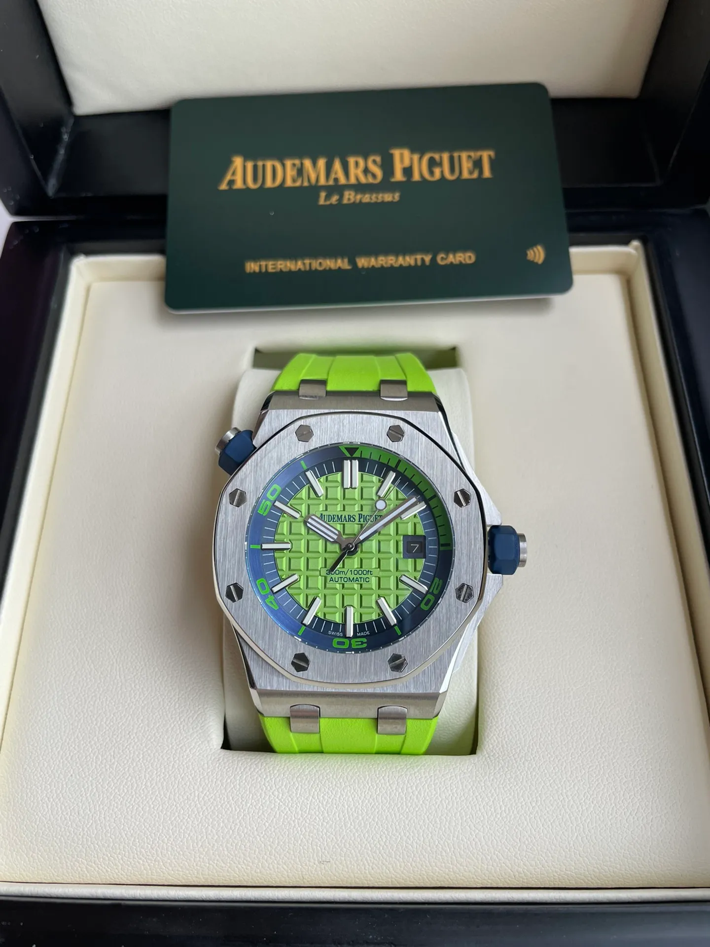 【High-end replica】💰1160 【Top-level replica】💰3440! Audemars Piguet 15710ST.OO.A002CA.01 Royal Oak Offshore Men's Mechanical Watch, size 42MM14MM, with replica original Cal.3️⃣1️⃣2️⃣0️⃣ fully automatic mechanical movement, anti-glare treated sapphire💎 crystal glass, imported 316 stainless steel case Paired with imported rubber strap, original pin buckle, people-friendly version, super high quality, super A workmanship, not ordinary goods in the market, good value for money, a must-have artifact for tough guys. After multiple processes of polishing and frosting, the unique octagonal bezel finally expresses sharp and angular lines. Audemars Piguet's entry-level watch is highly recommended! ! ! It takes a long time to present the most exquisite watches to all watch lovers!