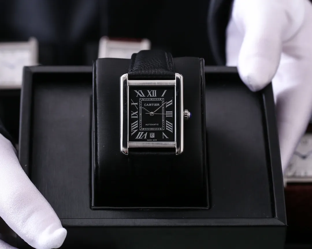 【Customized all-in-one machine】💰1720! Cartier ⌚️CARTIER Tank Series Men's Mechanical Watch 💯 Brand new Citizen 8215 automatic mechanical movement, accurate travel time, 🅾️reworked 💯 316L stainless steel case with imitation machine workmanship, case size 31*41 💯 Anti-scratch sapphire glass mirror 💯 Crocodile pattern cowhide or frosted cowhide strap optional, with original folding buckle! Welcome to reprint!